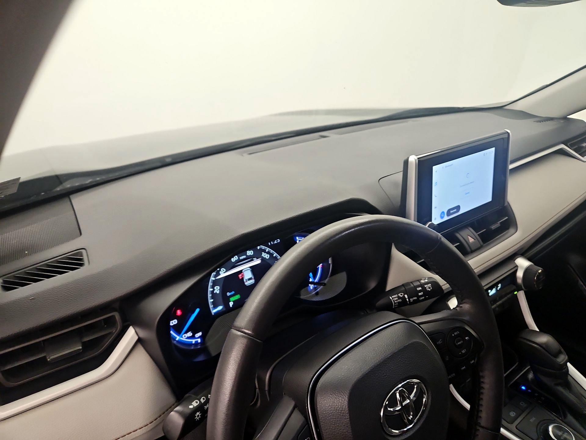 Thumbnail: 2025 Toyota RAV4 - 9