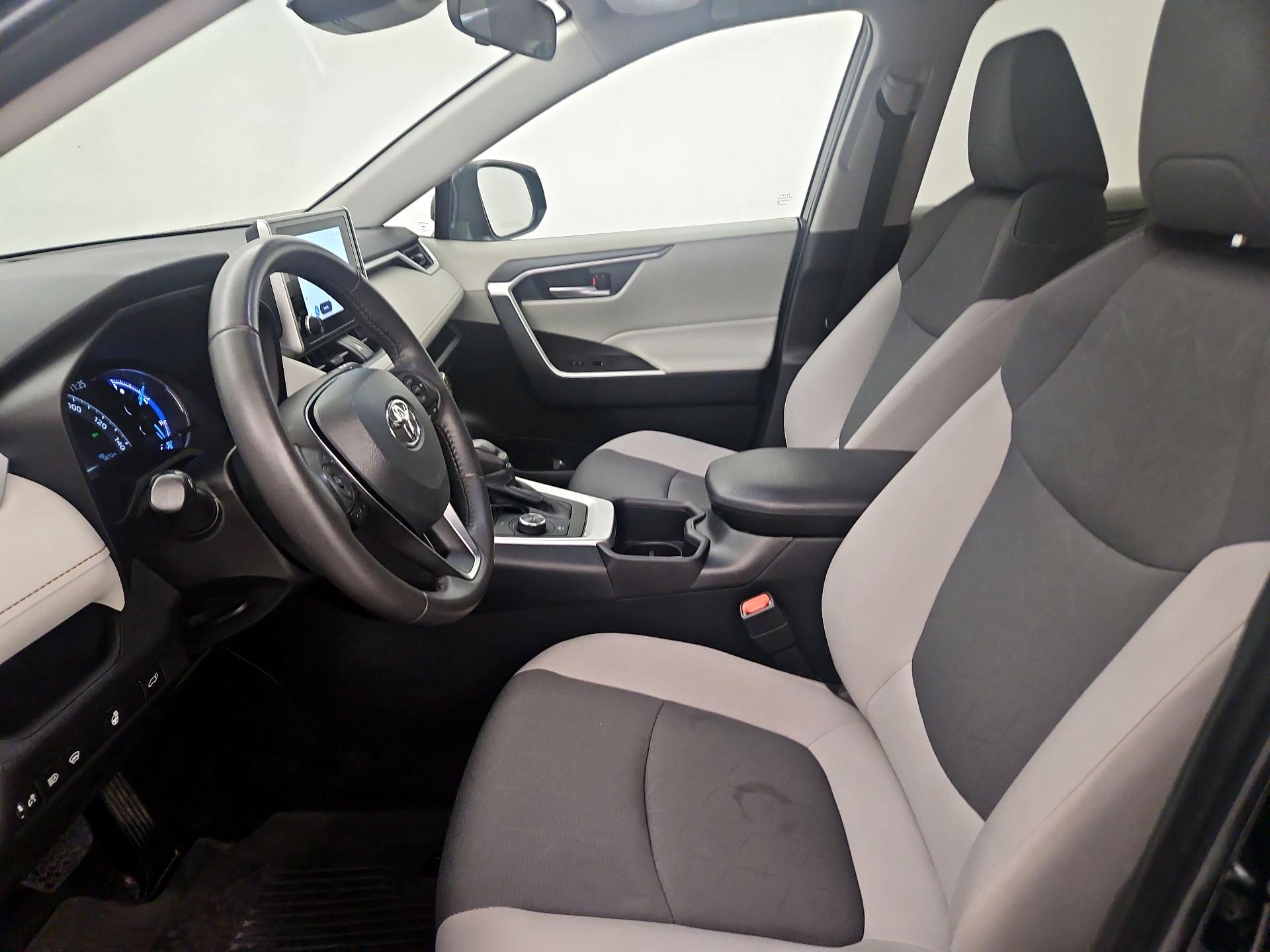 Thumbnail: 2025 Toyota RAV4 - 11