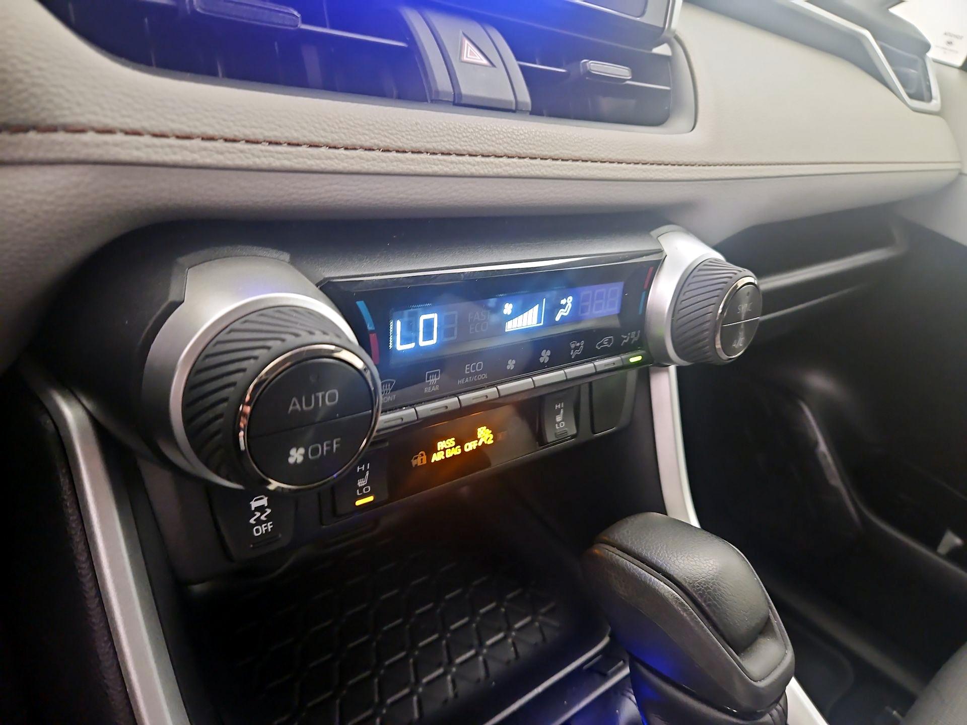 Thumbnail: 2025 Toyota RAV4 - 15