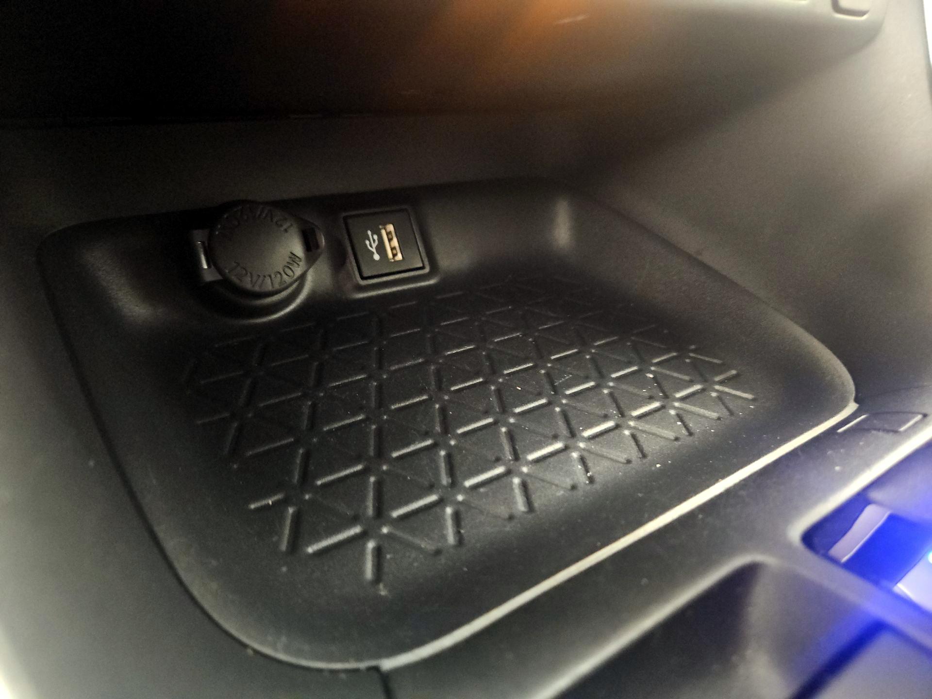 Thumbnail: 2025 Toyota RAV4 - 17