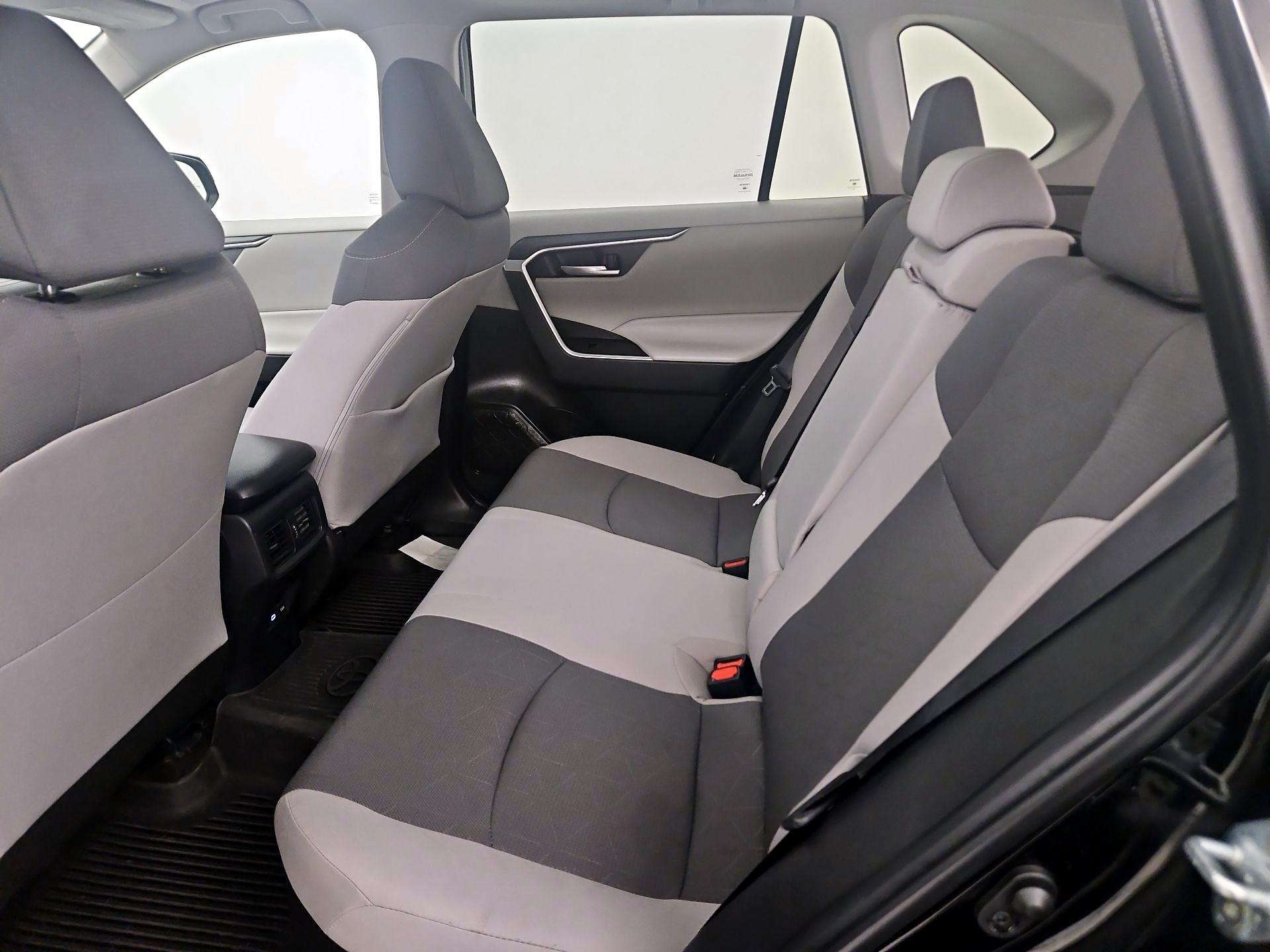 Thumbnail: 2025 Toyota RAV4 - 18