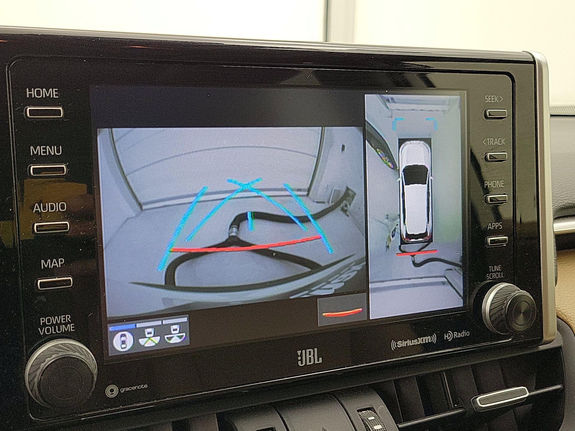 Thumbnail: 2021 Toyota RAV4 - 15