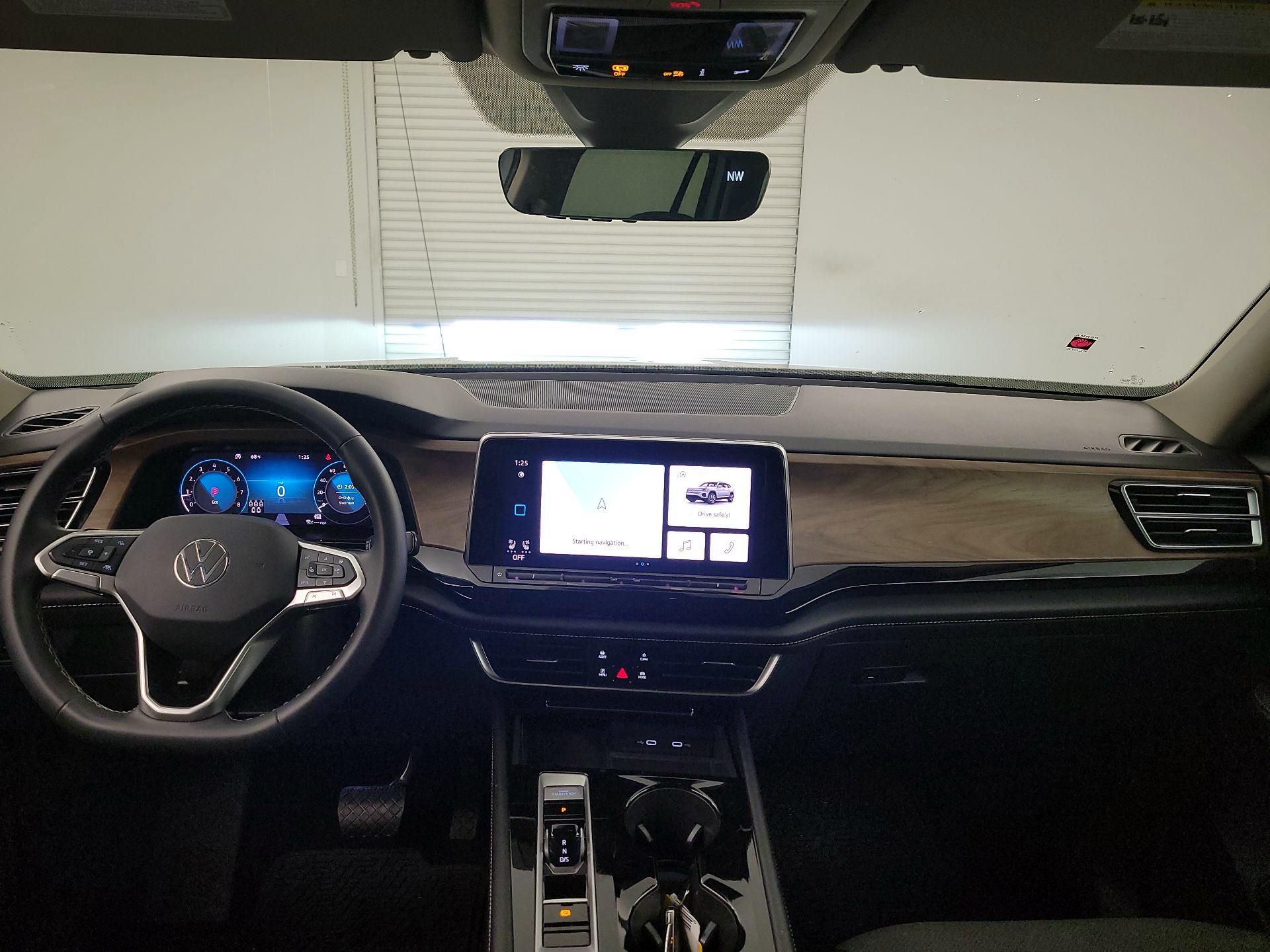 Thumbnail: 2024 Volkswagen Atlas - 9