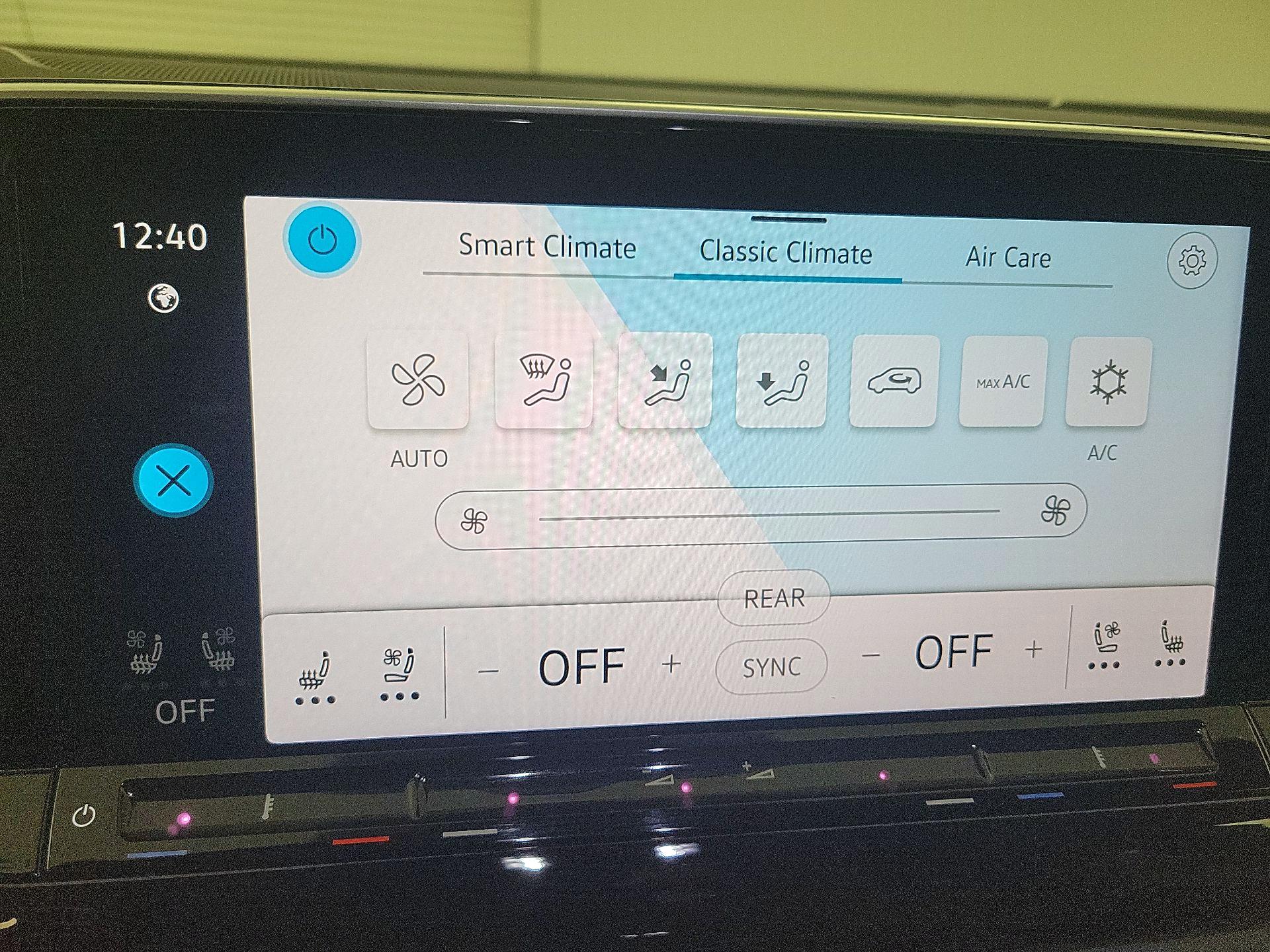 Thumbnail: 2024 Volkswagen Atlas - 16