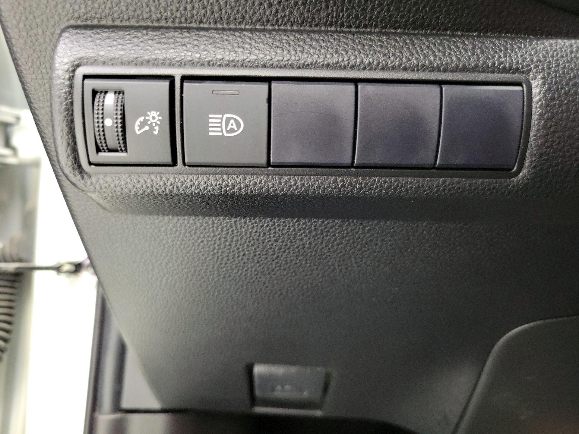 Thumbnail: 2021 Toyota Corolla - 13