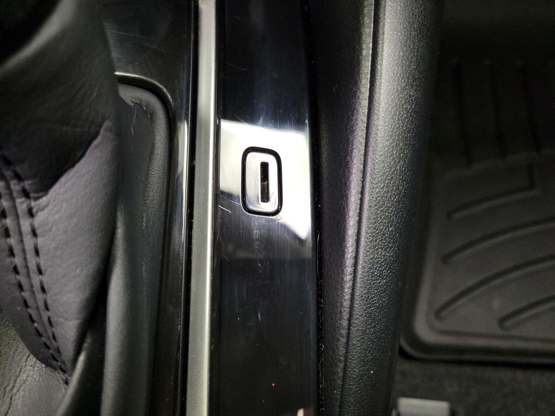 Thumbnail: 2021 Toyota Corolla - 18