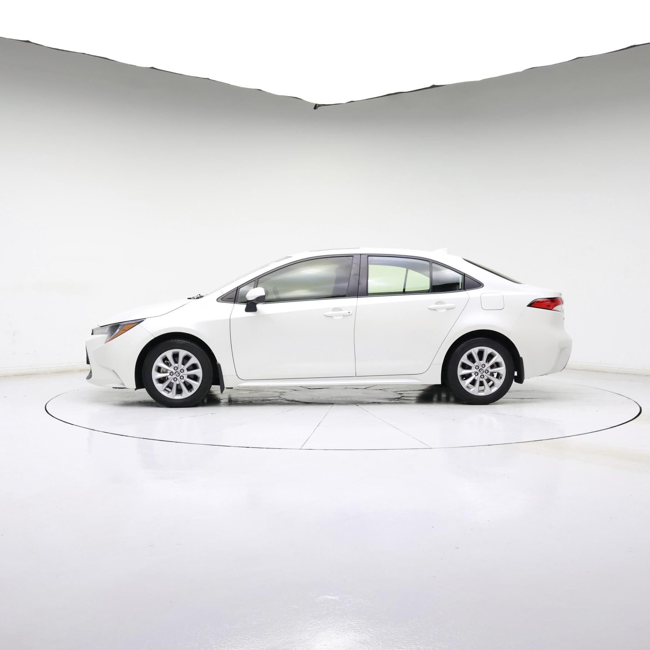 Thumbnail: 2021 Toyota Corolla - 3