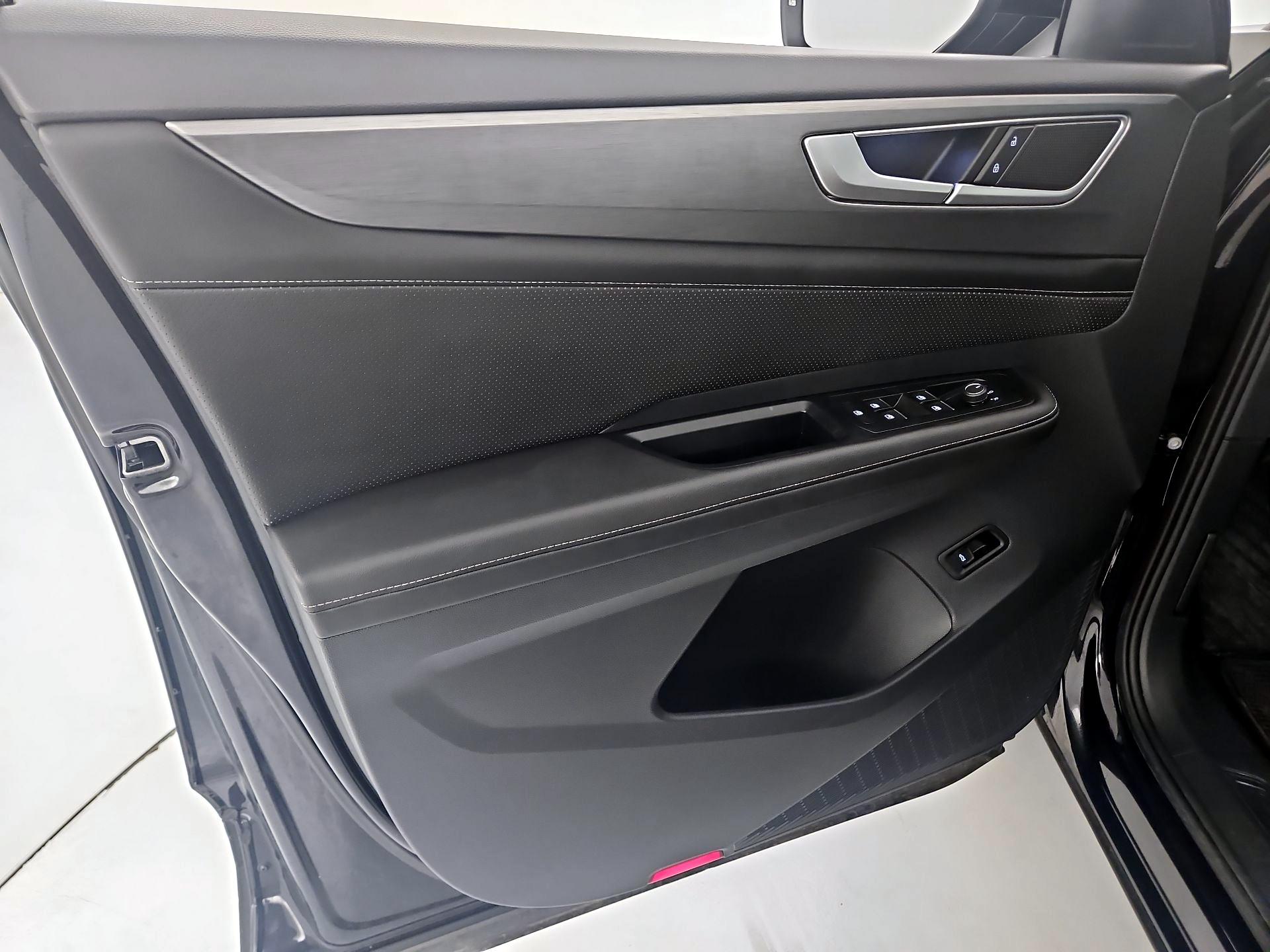 Thumbnail: 2024 Volkswagen Atlas - 12