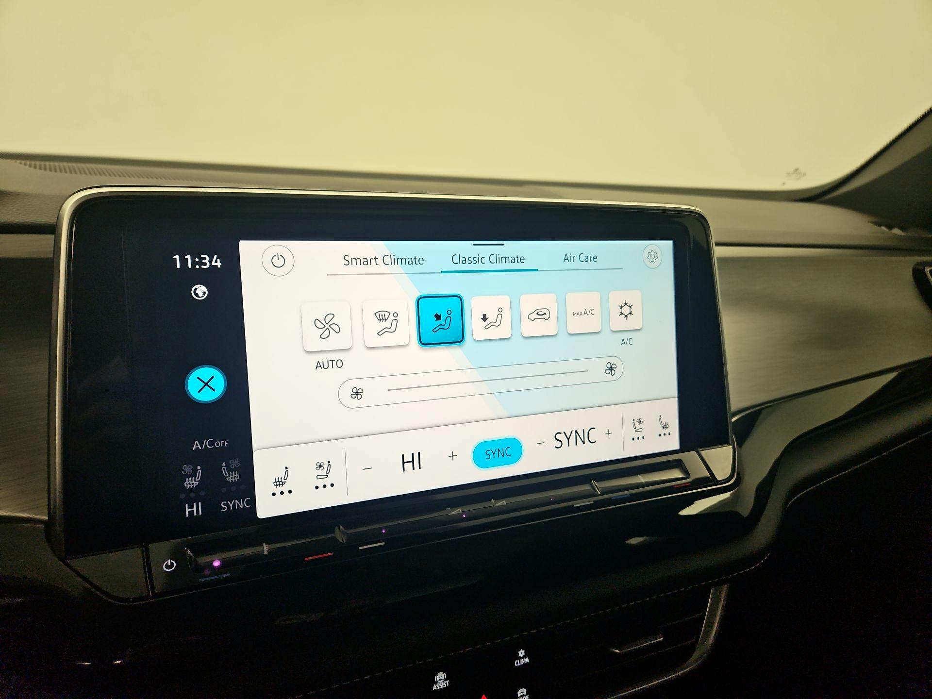 Thumbnail: 2024 Volkswagen Atlas - 16