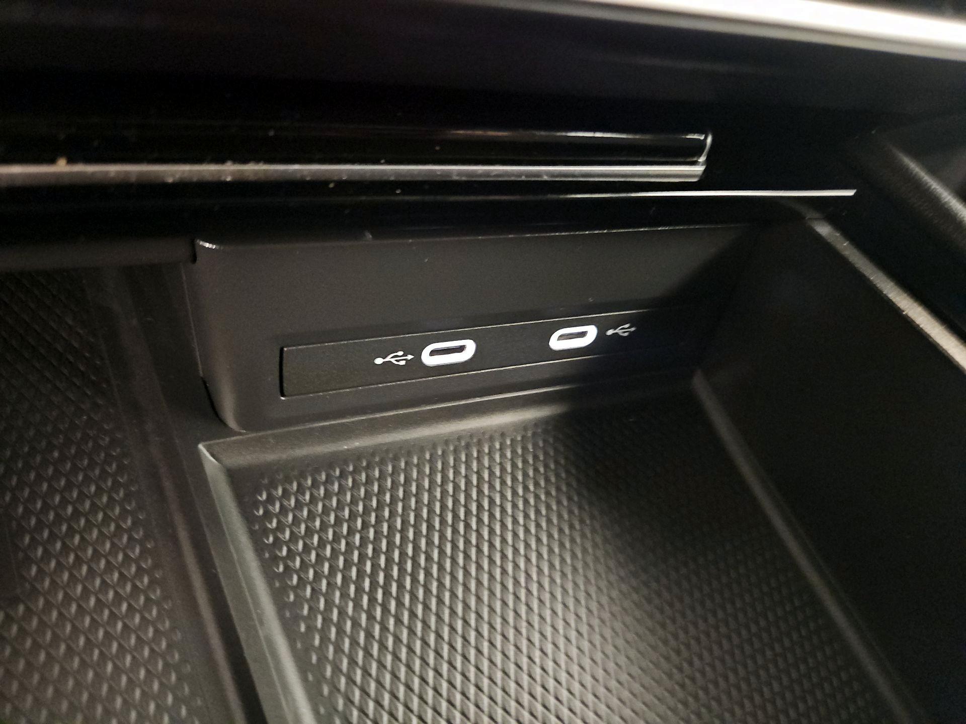 Thumbnail: 2024 Volkswagen Atlas - 18