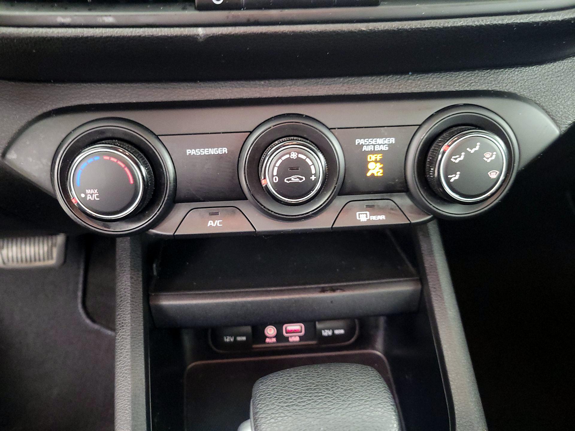 Thumbnail: 2021 Kia Forte - 16