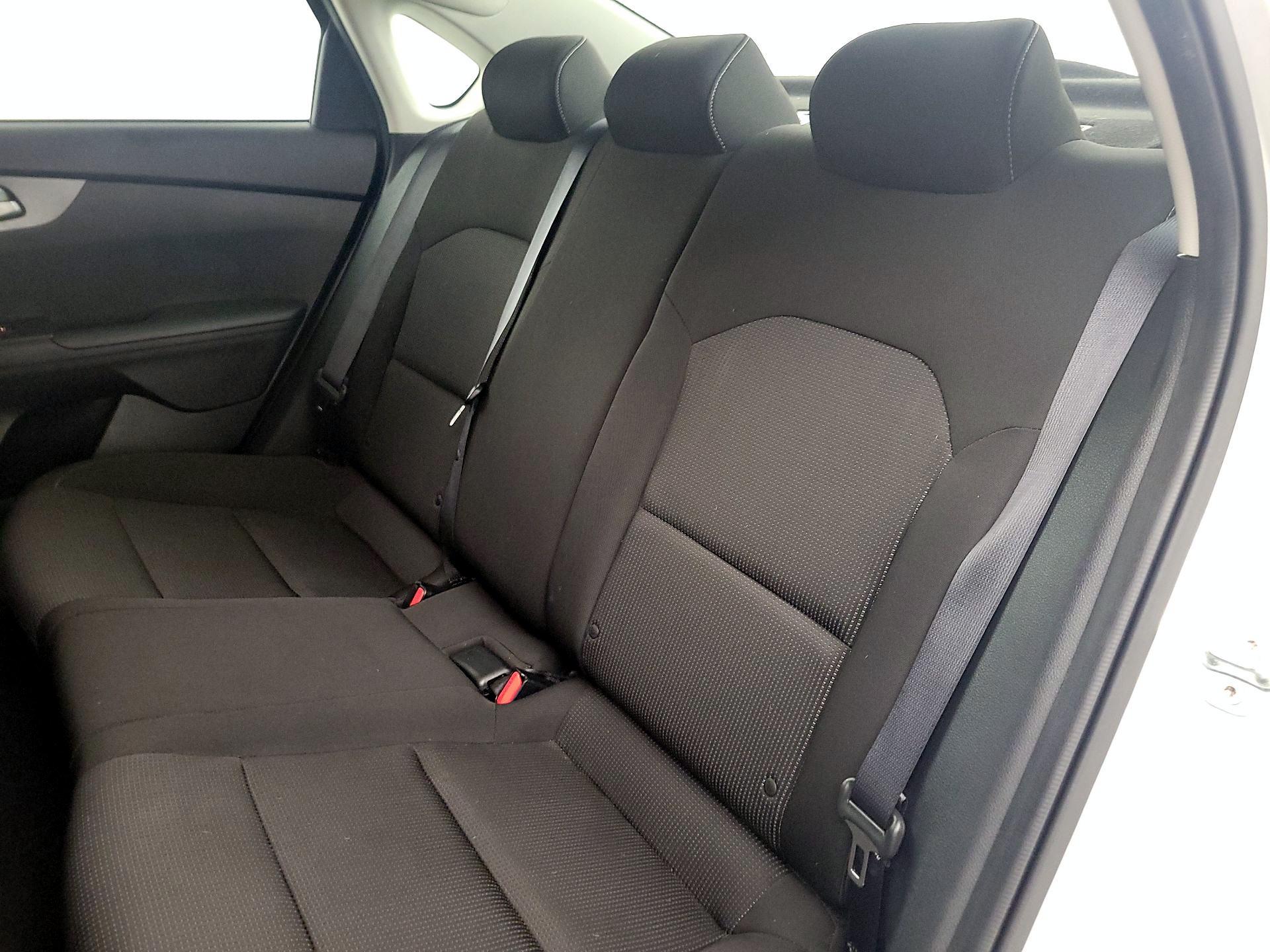 Thumbnail: 2021 Kia Forte - 19