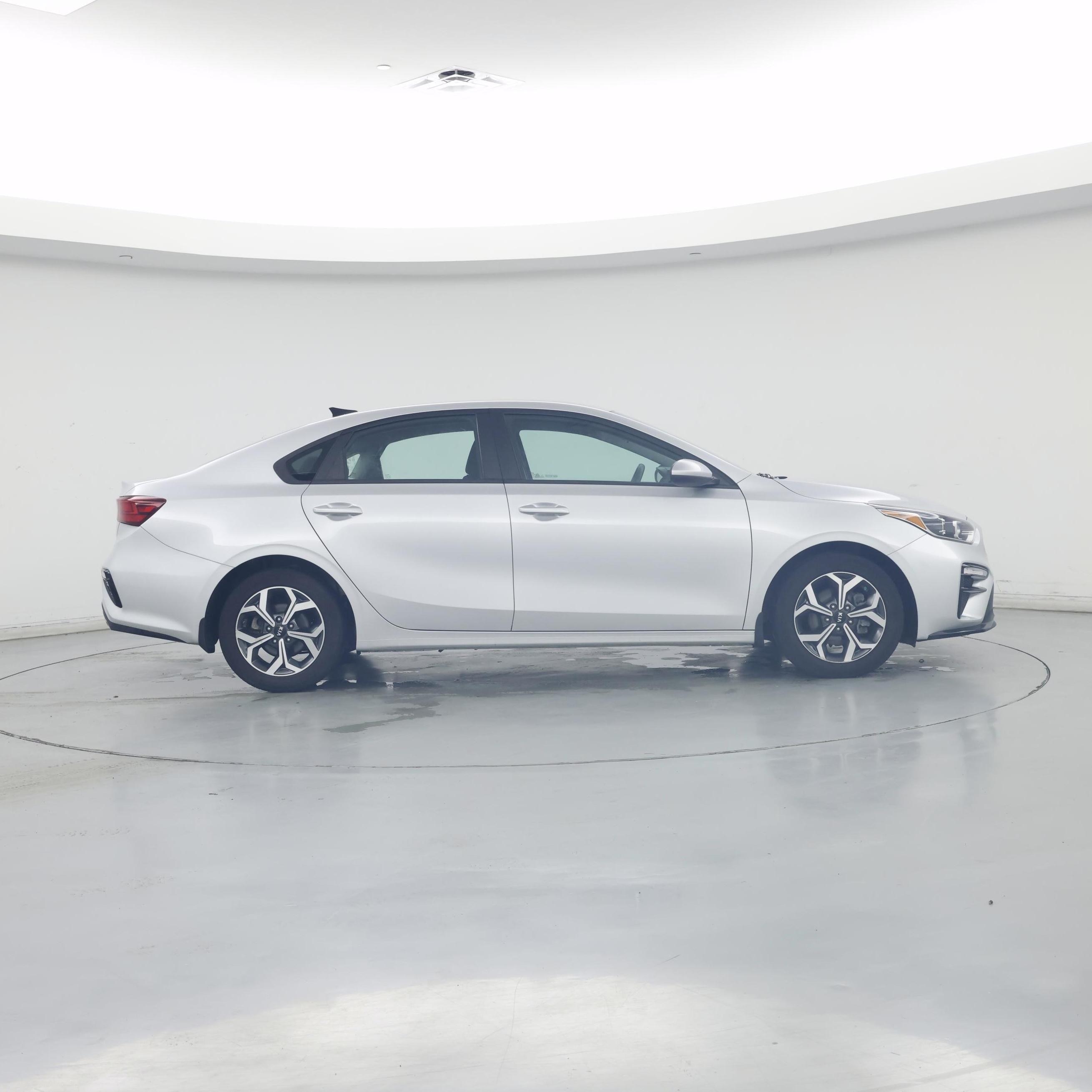 Thumbnail: 2021 Kia Forte - 7