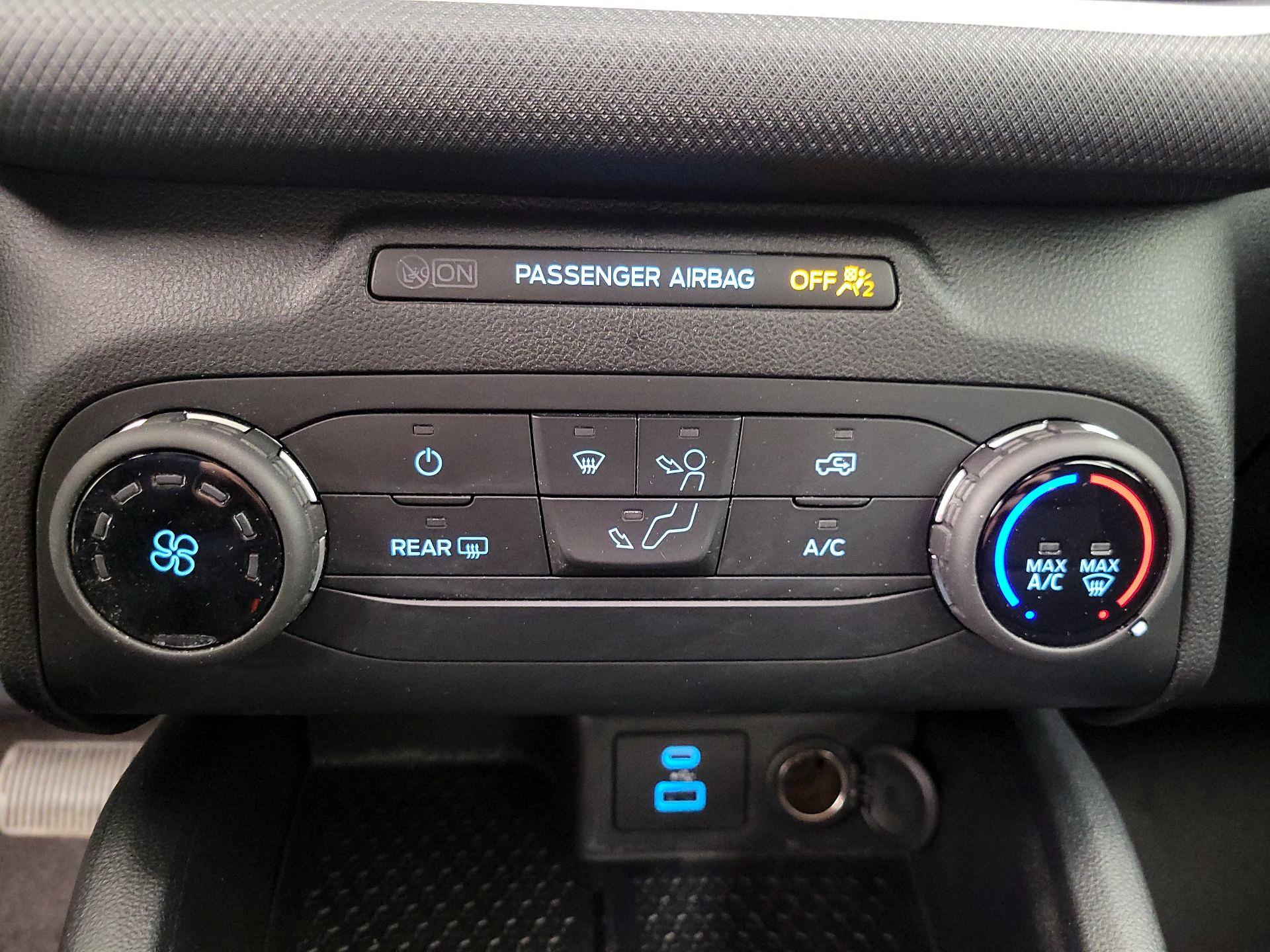 Thumbnail: 2022 Ford Bronco Sport - 16