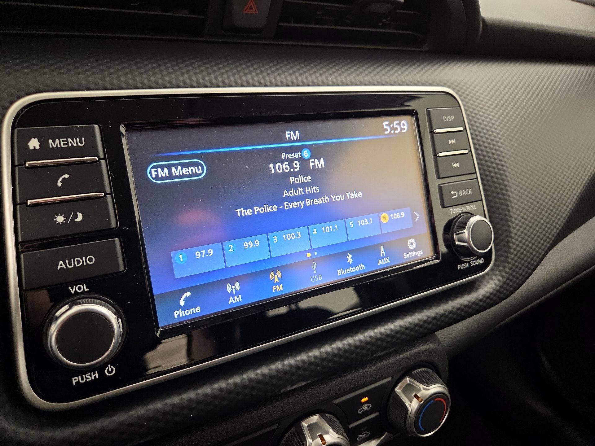 Thumbnail: 2023 Nissan Kicks - 15