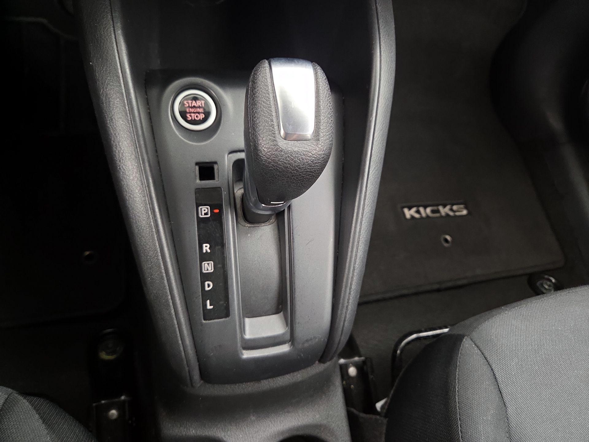 Thumbnail: 2023 Nissan Kicks - 17