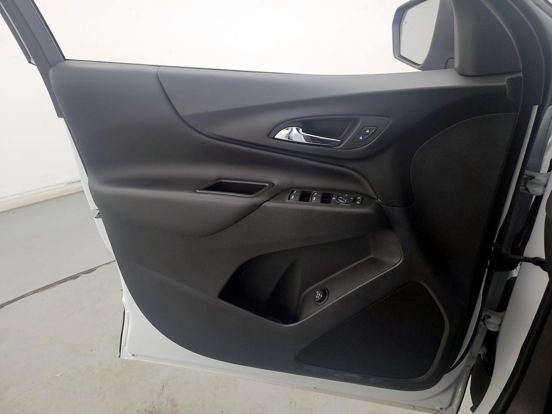 Thumbnail: 2021 Chevrolet Equinox - 12