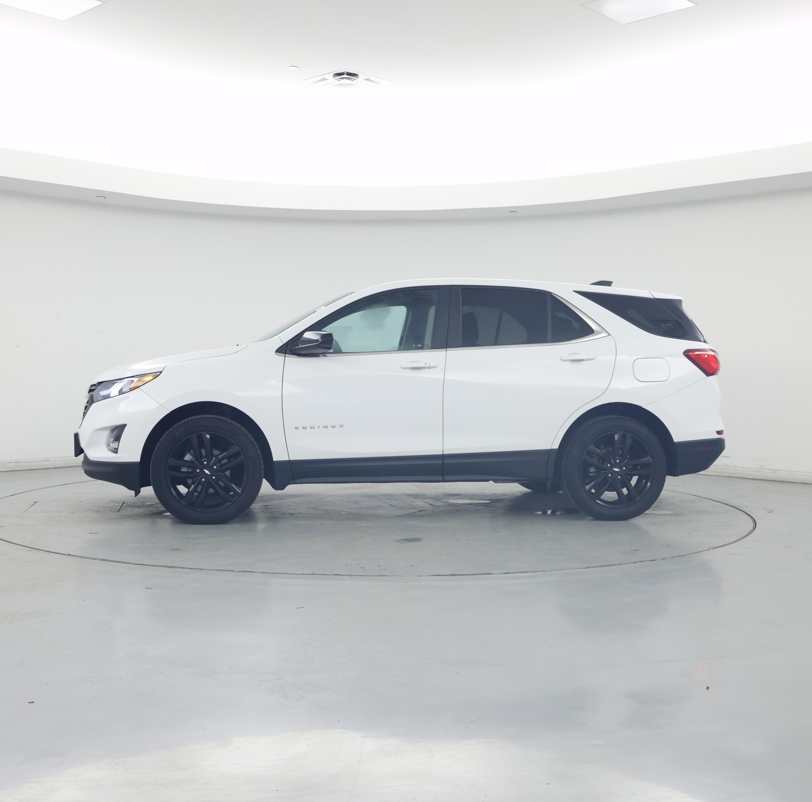 Thumbnail: 2021 Chevrolet Equinox - 3