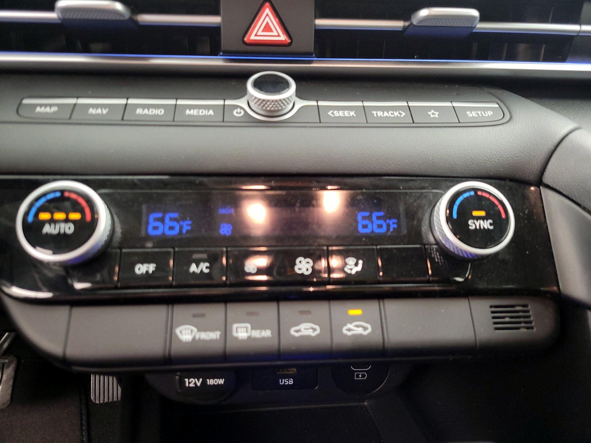 Thumbnail: 2024 Hyundai Elantra - 17