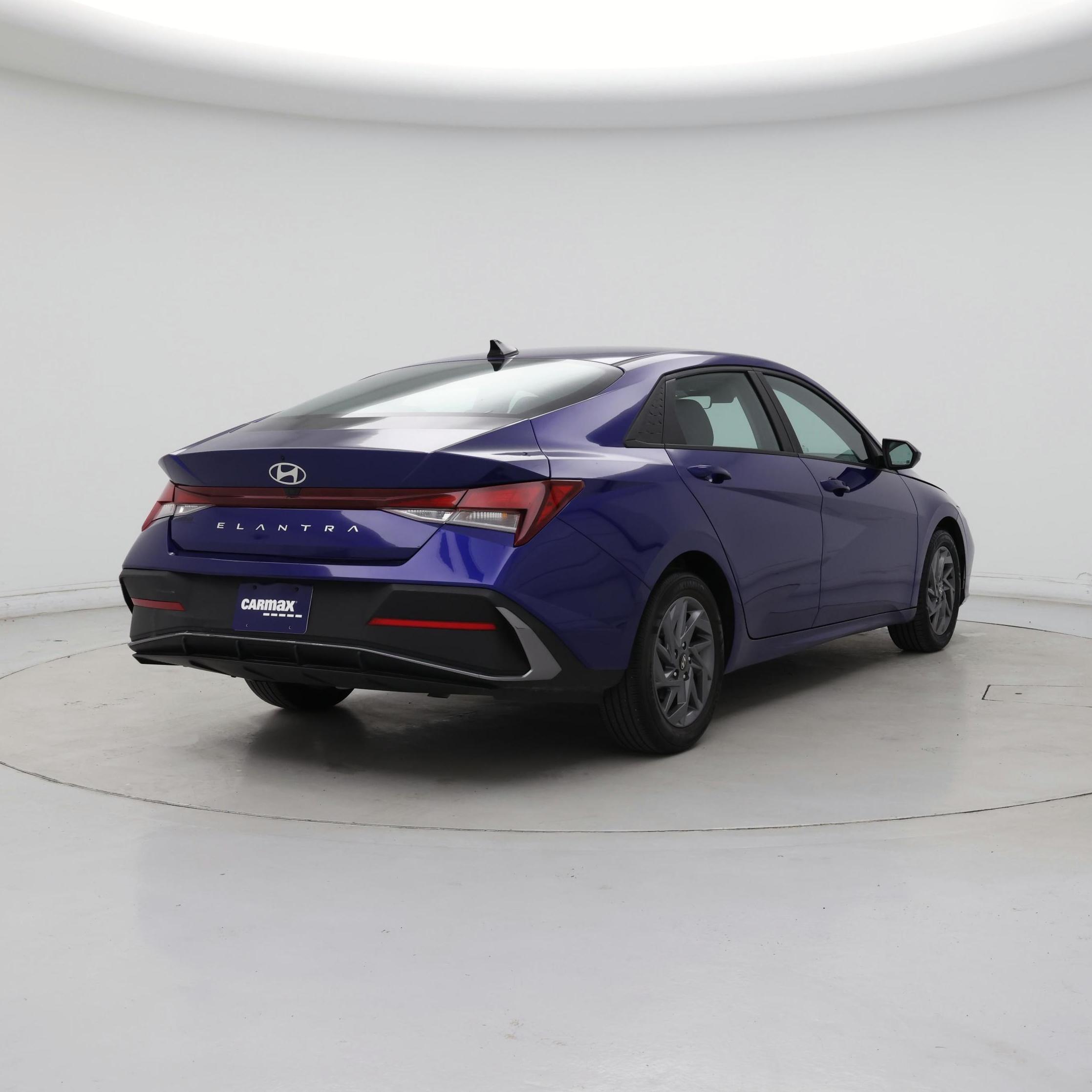 Thumbnail: 2024 Hyundai Elantra - 8