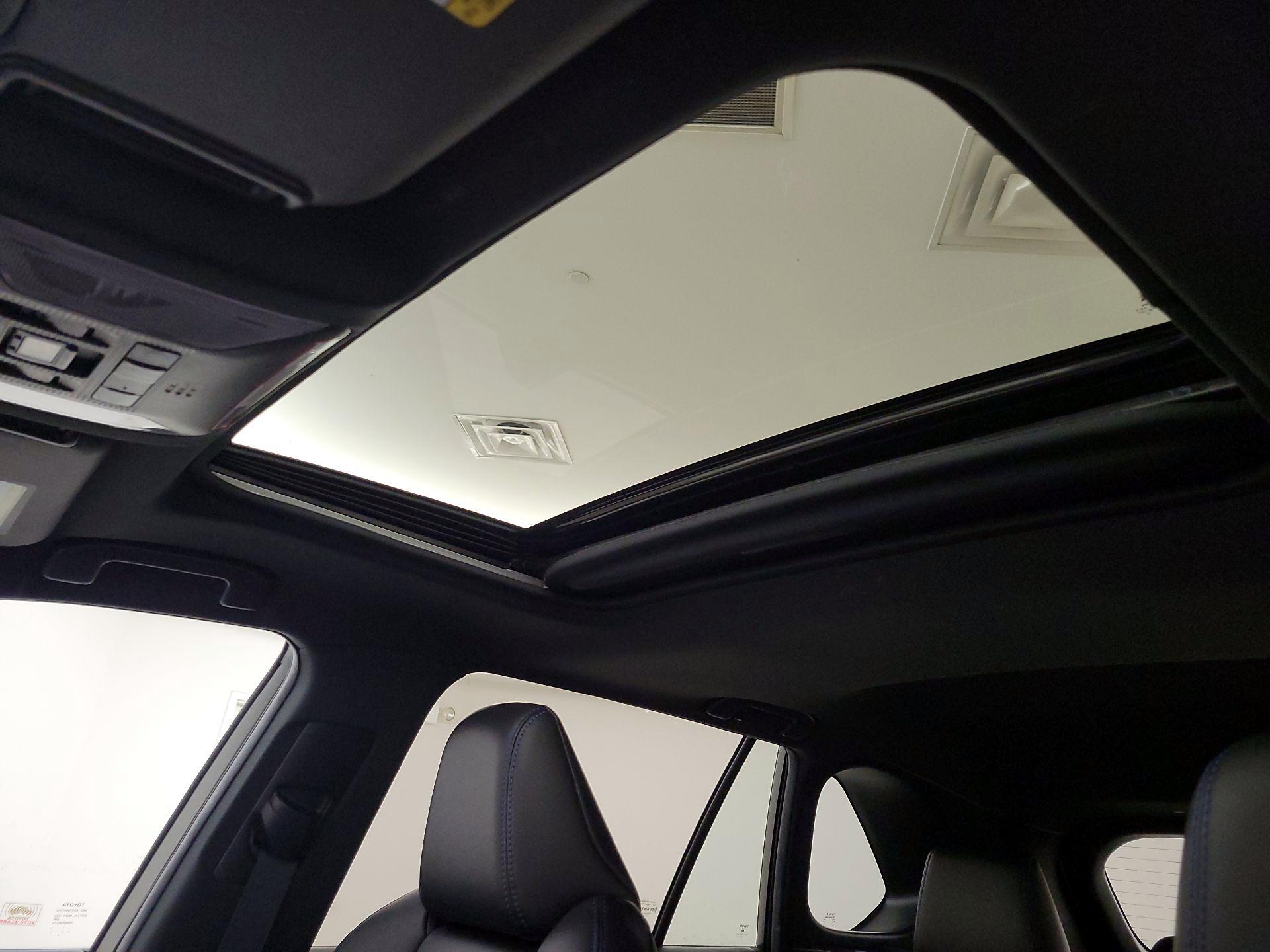 Thumbnail: 2021 Toyota RAV4 - 20