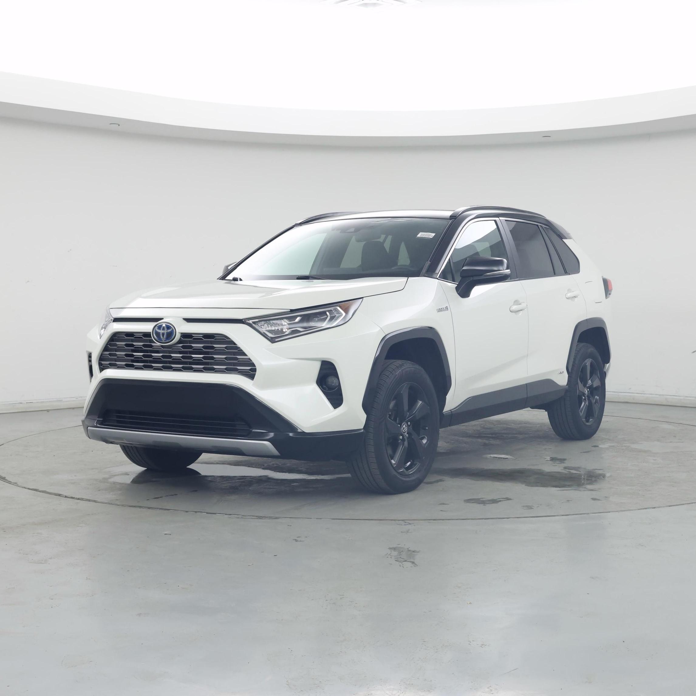 Thumbnail: 2021 Toyota RAV4 - 4