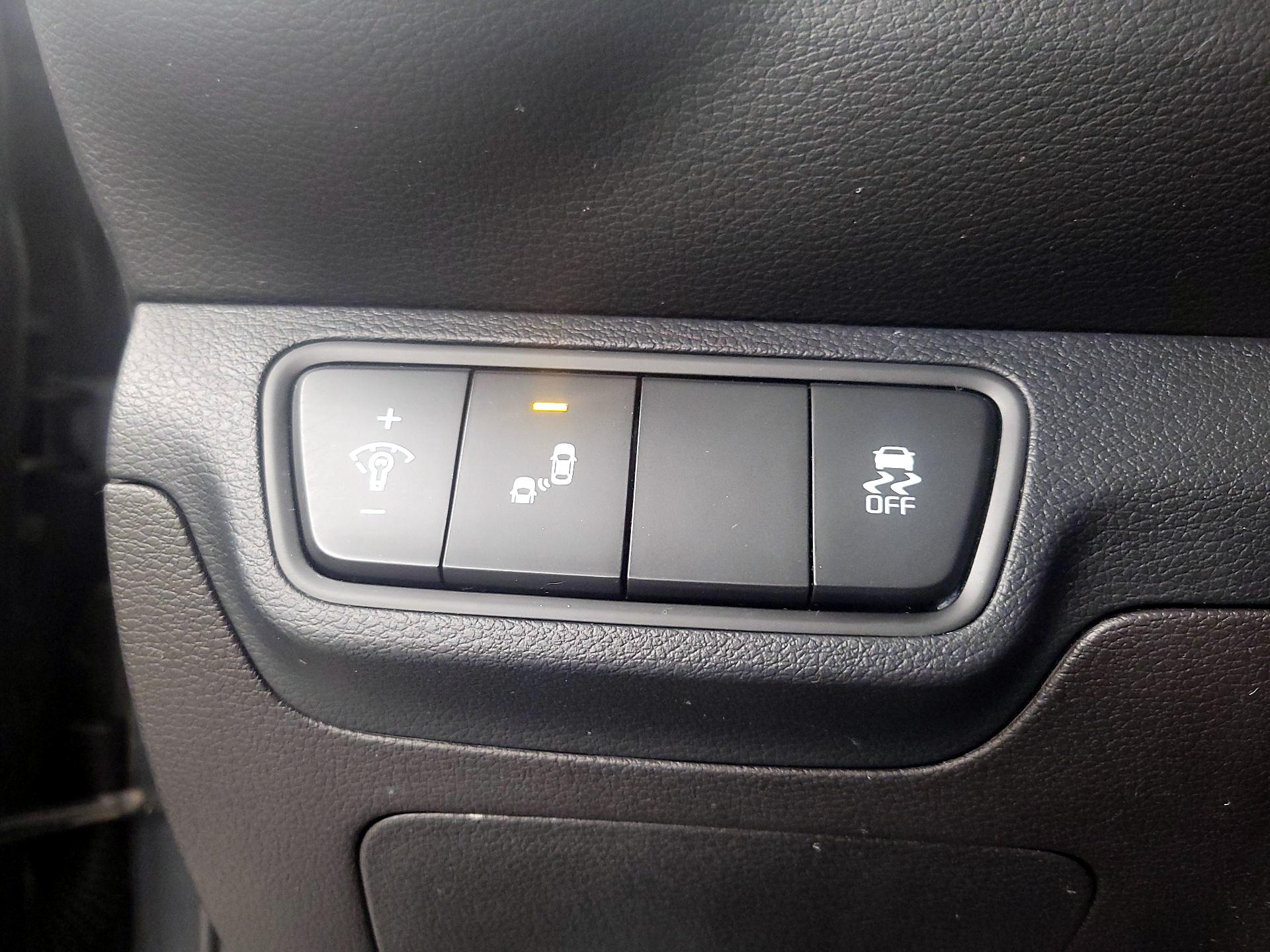 Thumbnail: 2022 Kia Forte - 13