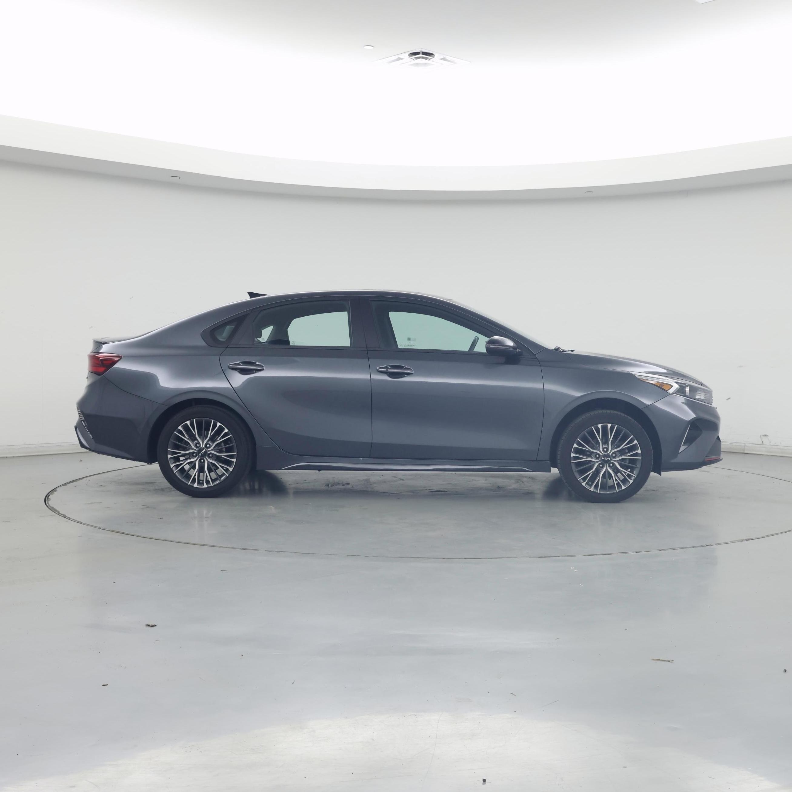 Thumbnail: 2022 Kia Forte - 7