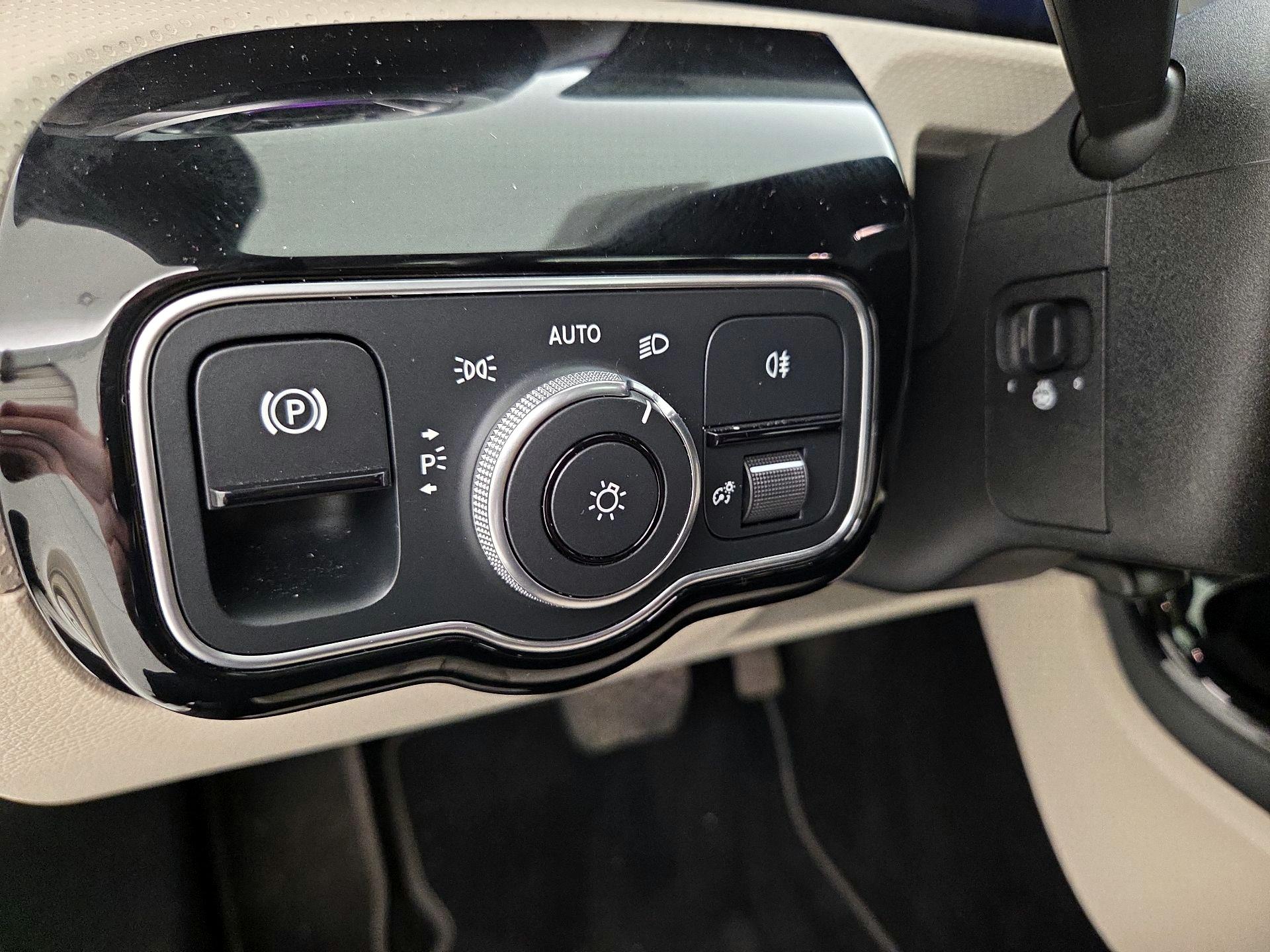 Thumbnail: 2023 Mercedes-Benz CLA - 13