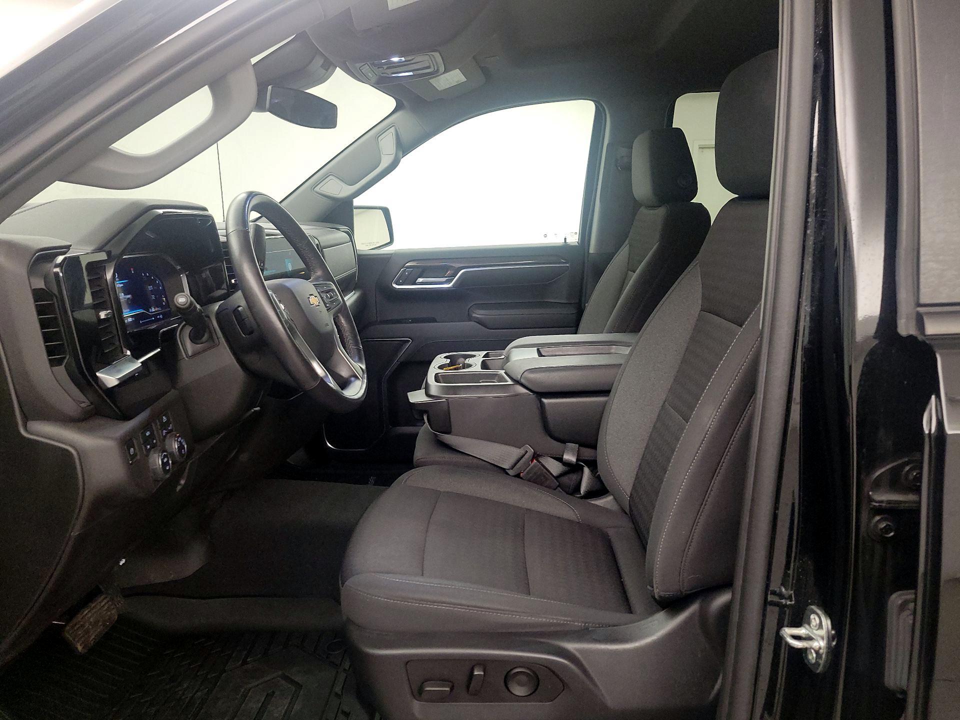 Thumbnail: 2022 Chevrolet Silverado 1500 - 11