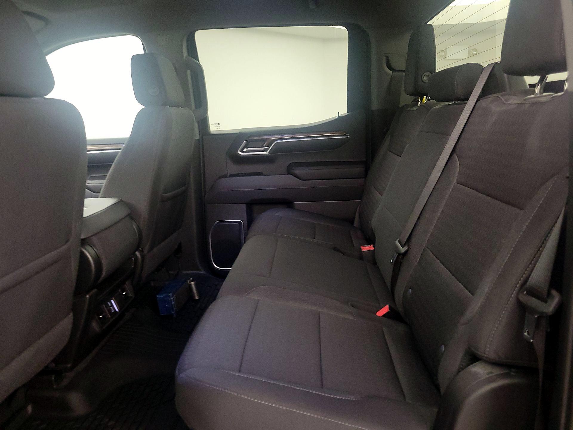 Thumbnail: 2022 Chevrolet Silverado 1500 - 19