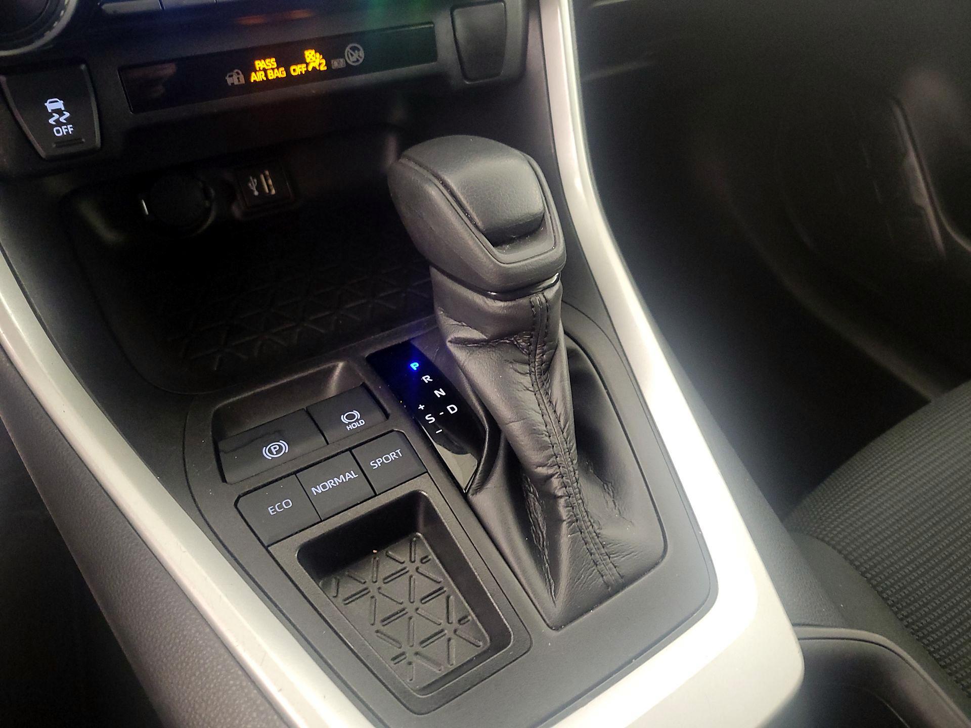 Thumbnail: 2023 Toyota RAV4 - 18