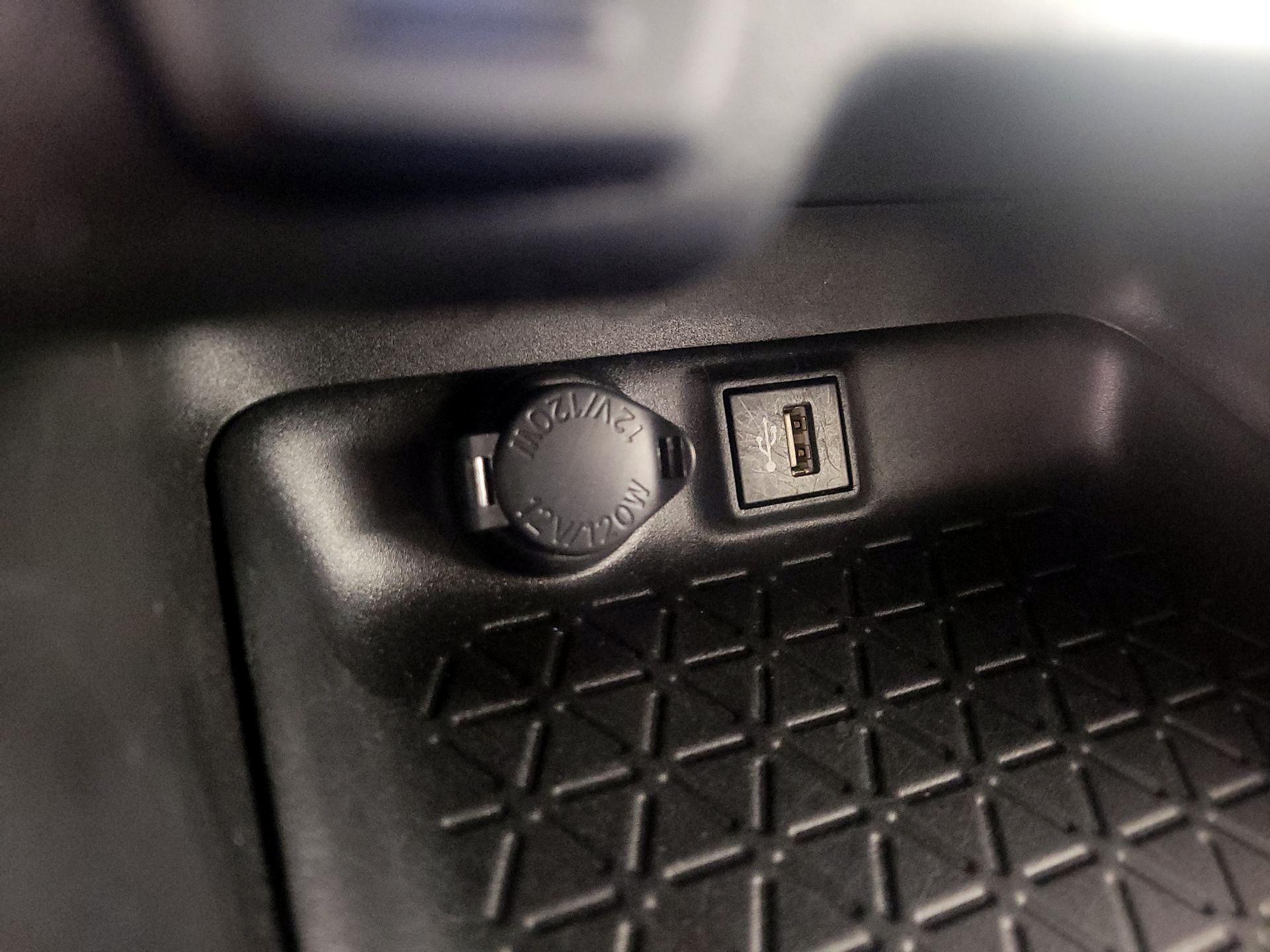 Thumbnail: 2023 Toyota RAV4 - 19