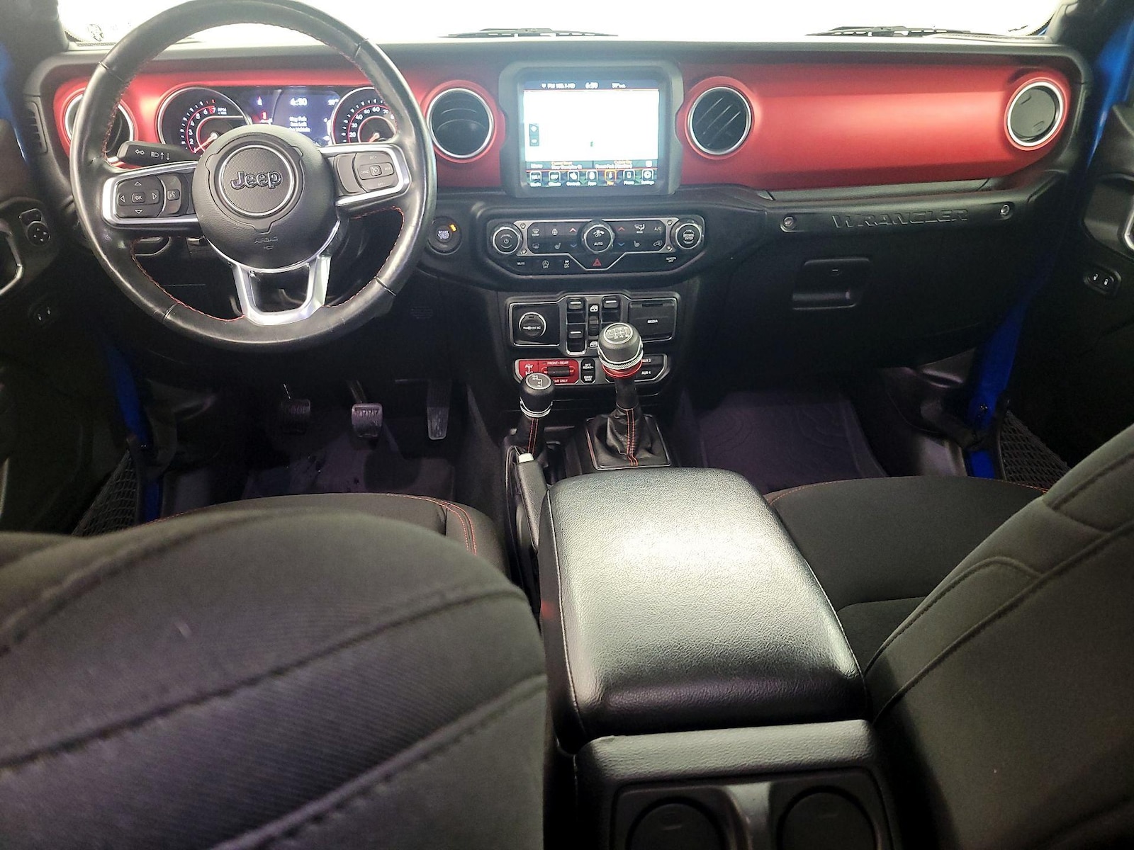 Apple CarPlay® & Android Auto™