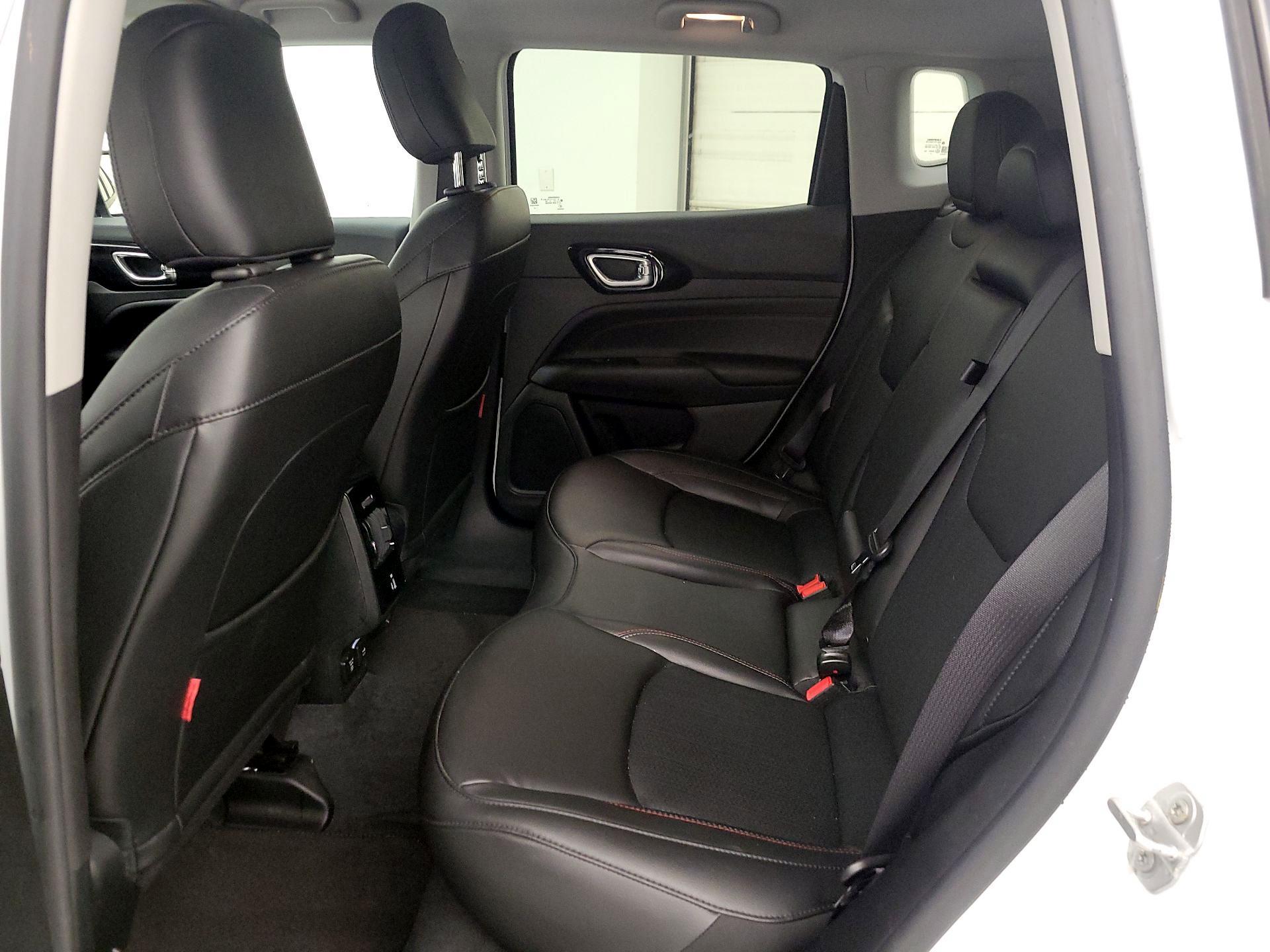 Thumbnail: 2022 Jeep Compass - 19