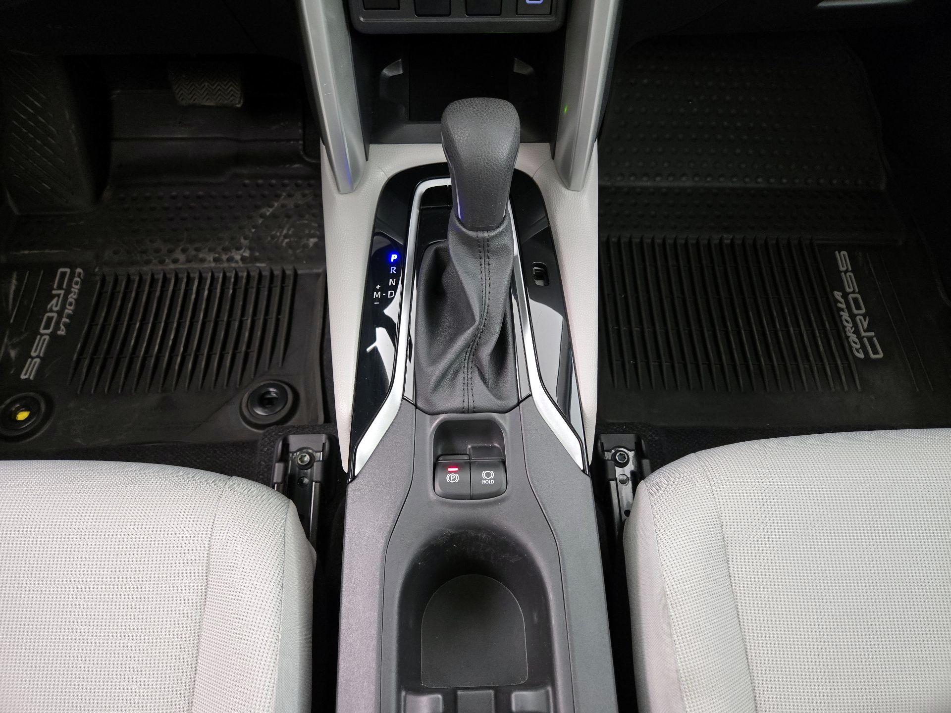 Thumbnail: 2024 Toyota Corolla Cross - 17