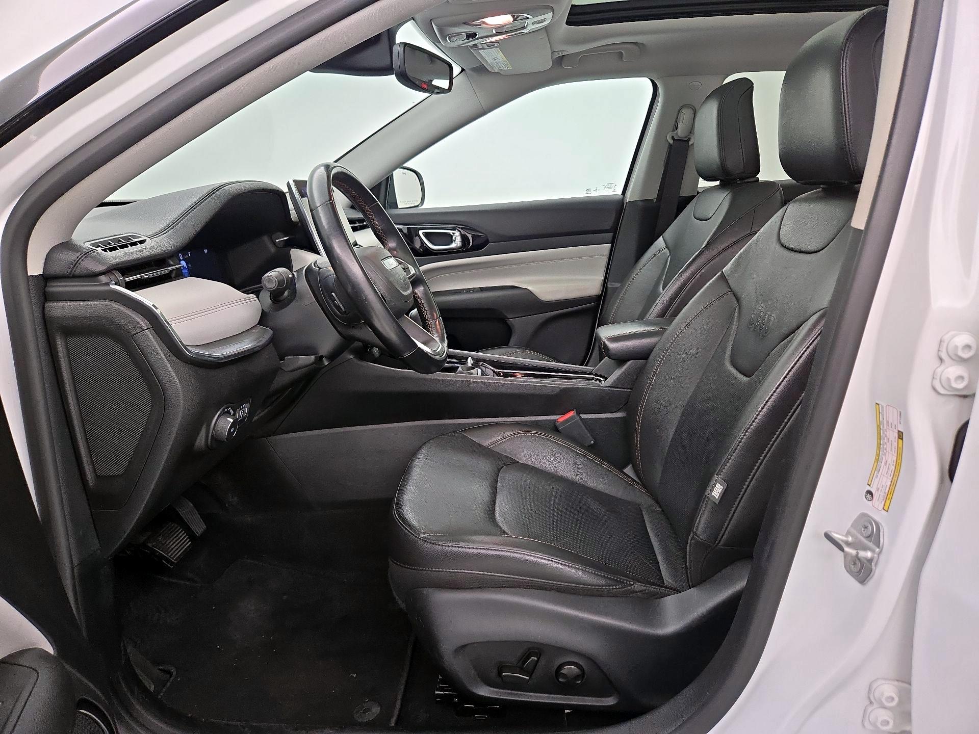 Thumbnail: 2022 Jeep Compass - 11