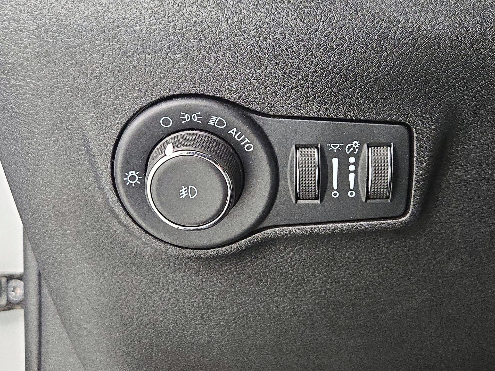 Thumbnail: 2022 Jeep Compass - 13