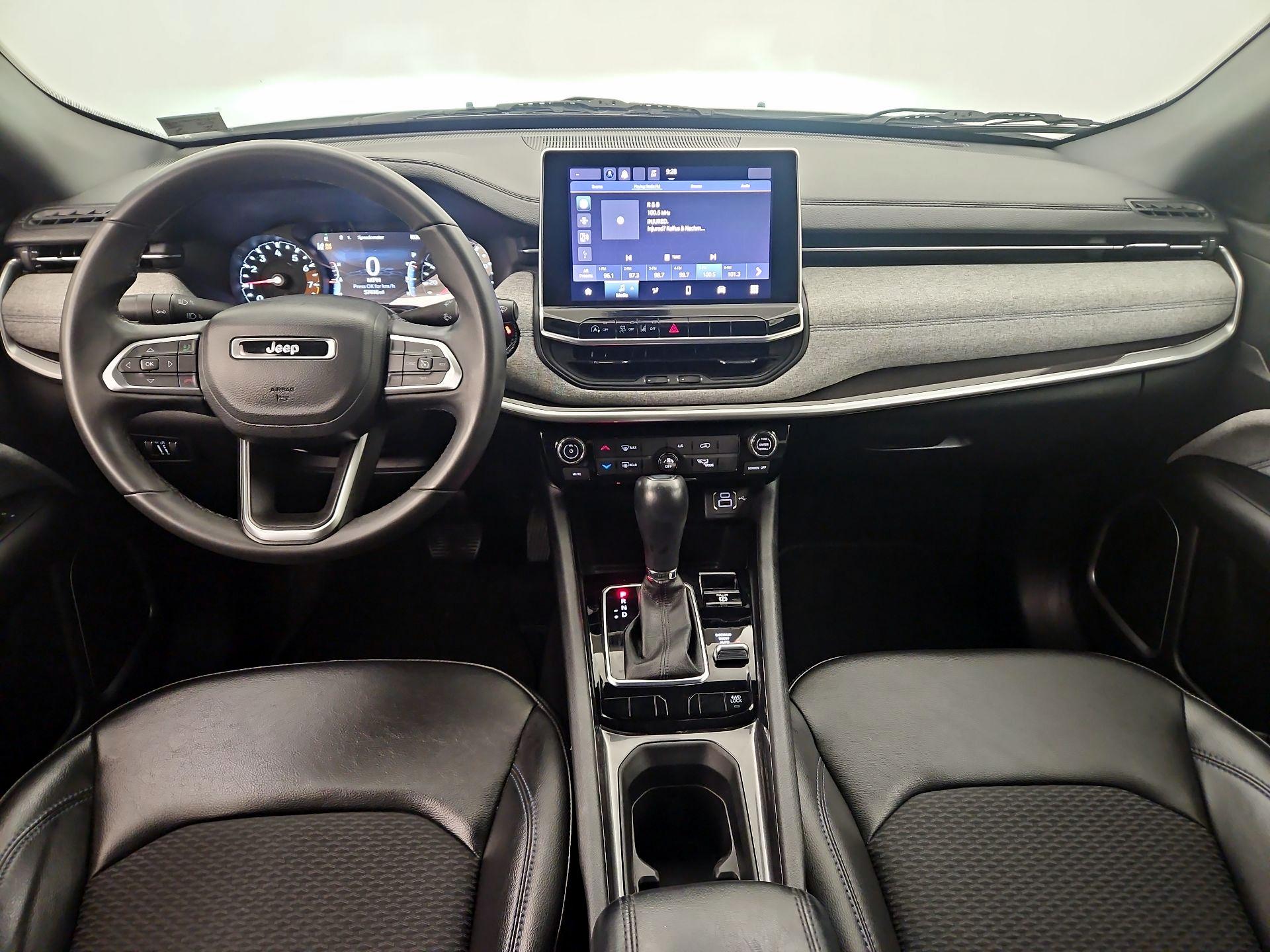 Thumbnail: 2023 Jeep Compass - 9