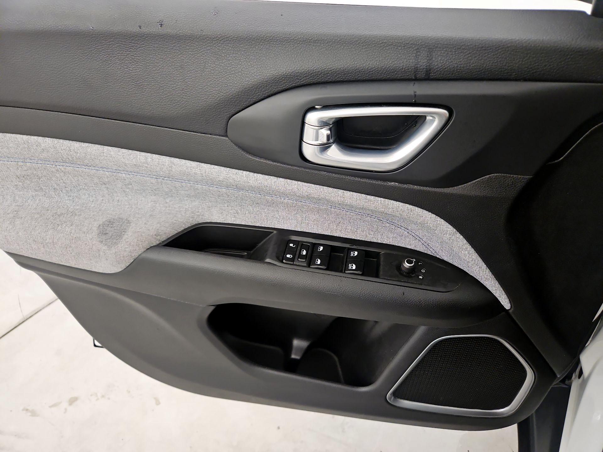 Thumbnail: 2023 Jeep Compass - 12