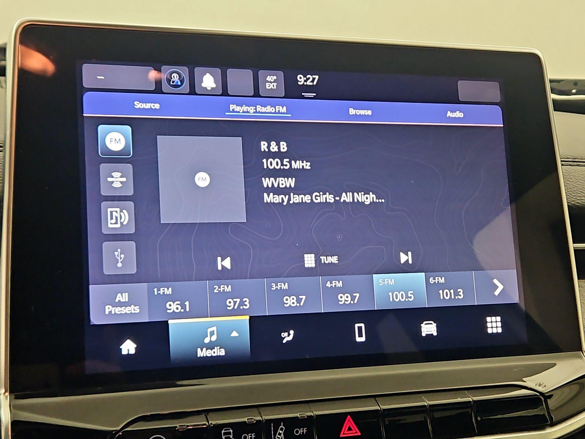 Thumbnail: 2023 Jeep Compass - 15