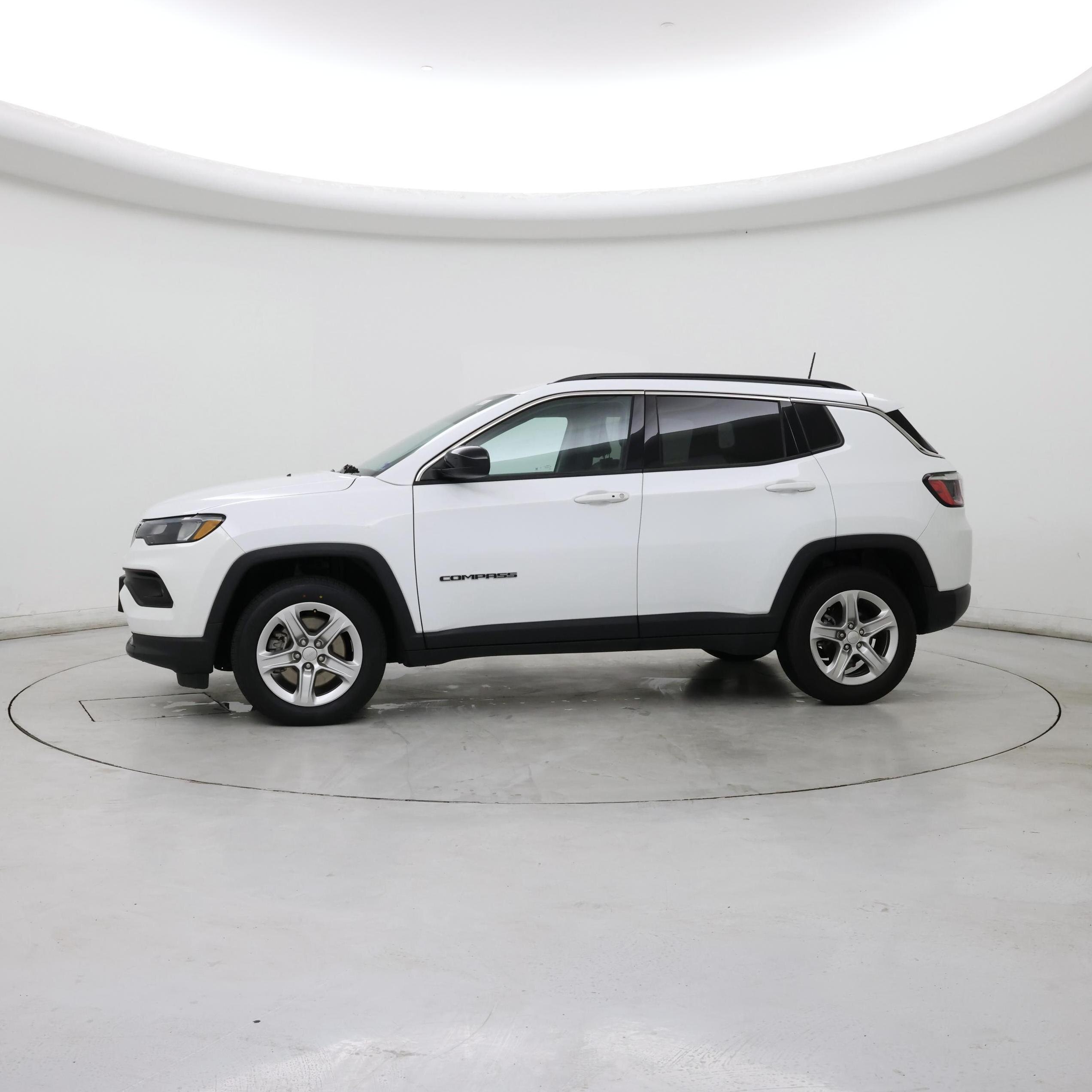 Thumbnail: 2023 Jeep Compass - 3