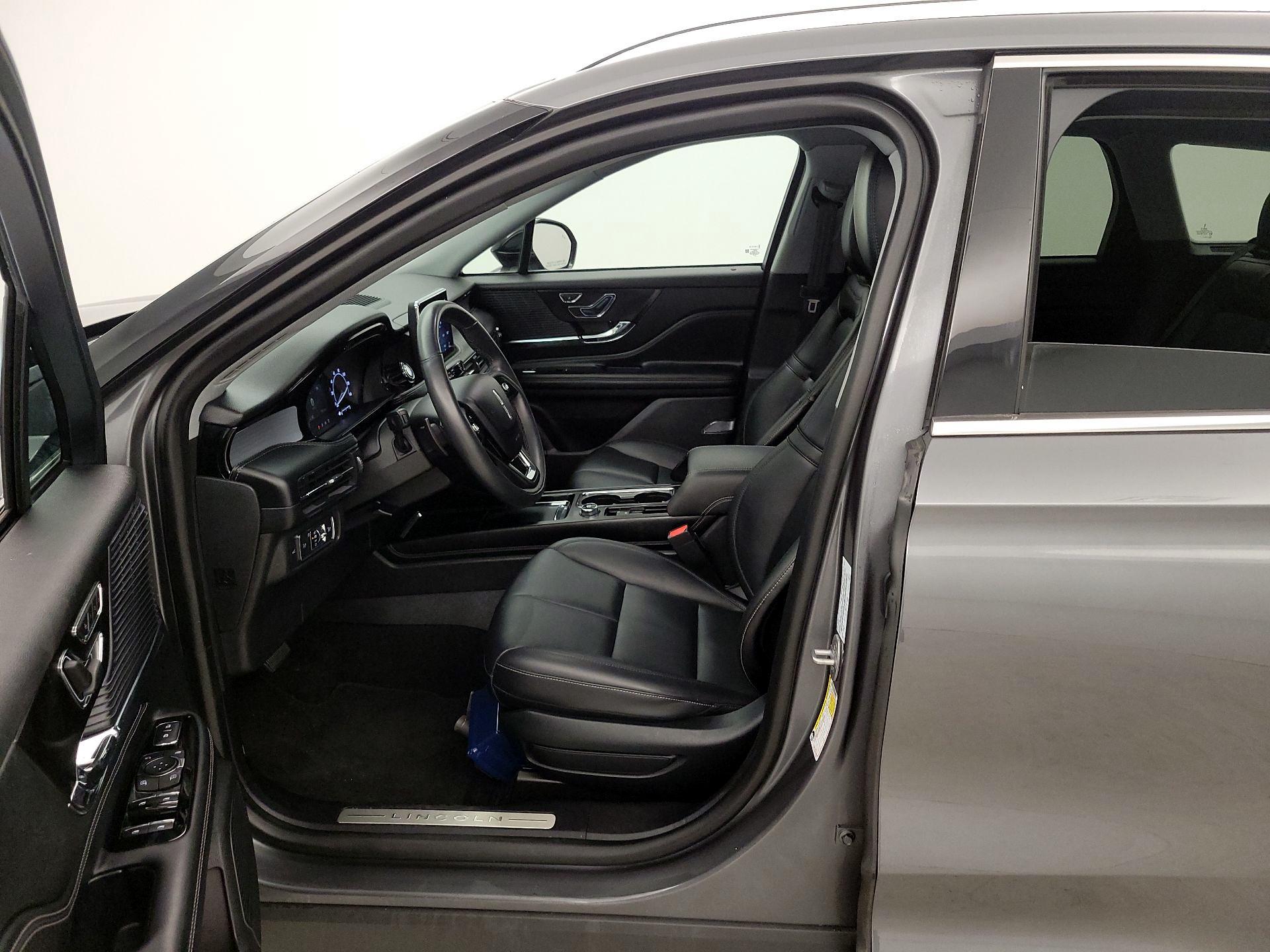 Thumbnail: 2021 Lincoln Corsair - 11