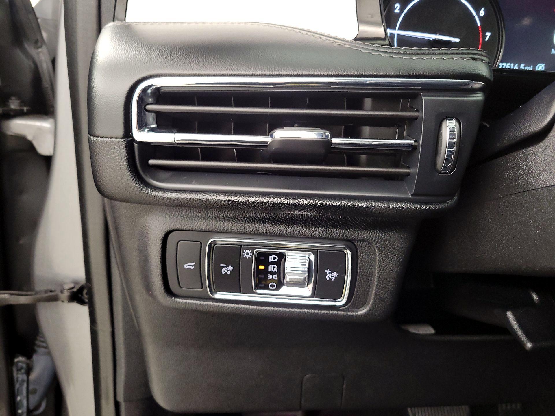 Thumbnail: 2021 Lincoln Corsair - 13