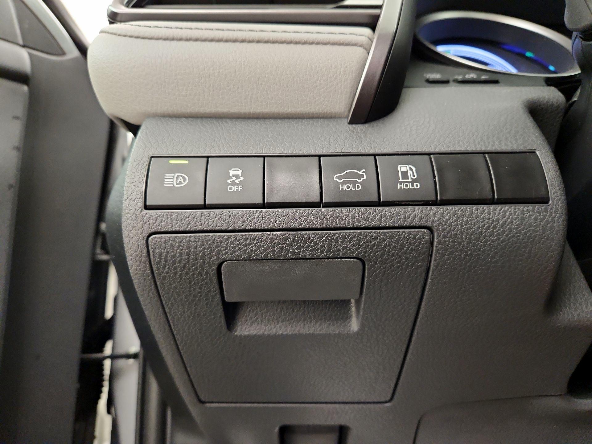 Thumbnail: 2023 Toyota Camry - 11