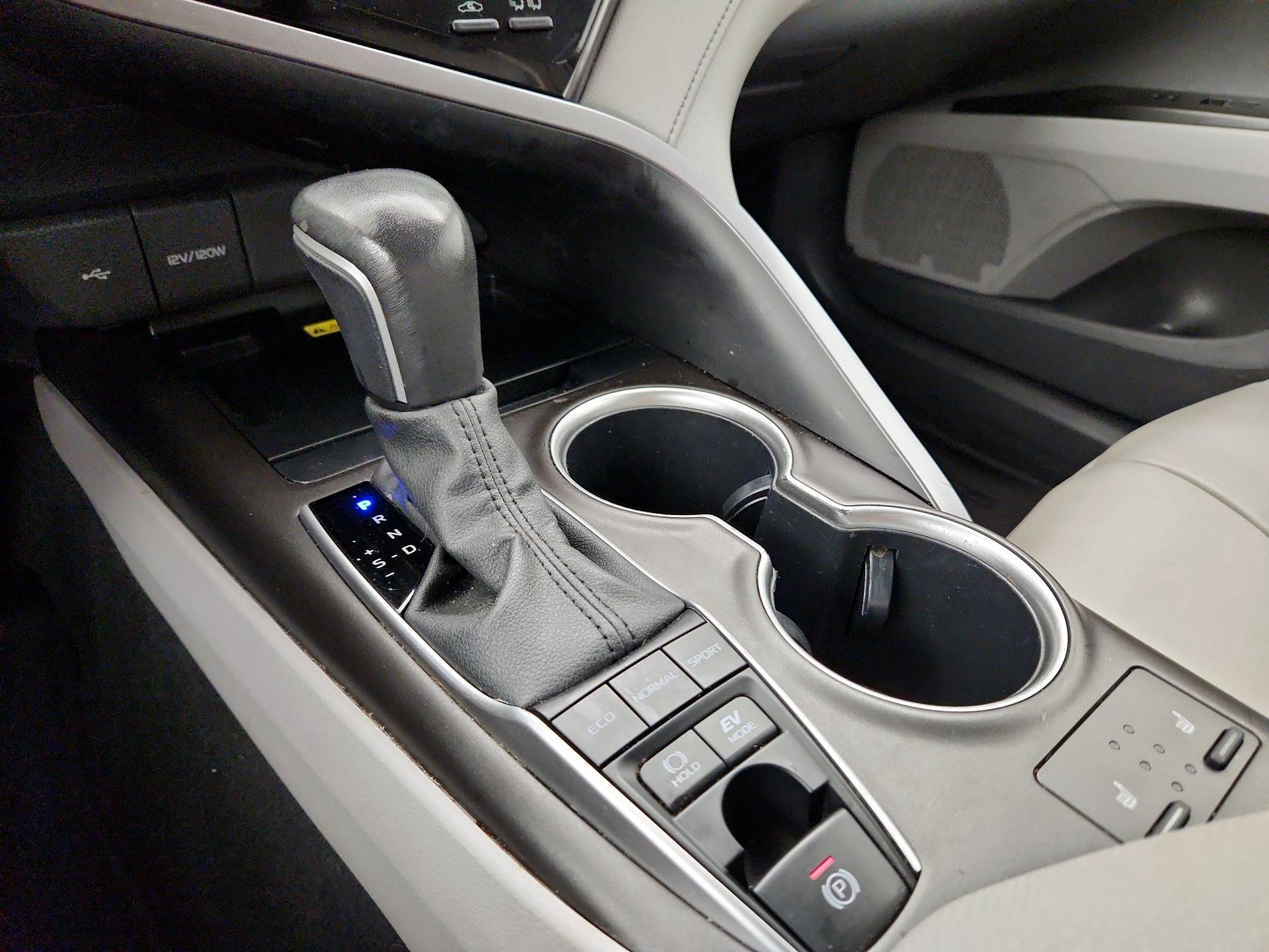 Thumbnail: 2023 Toyota Camry - 15