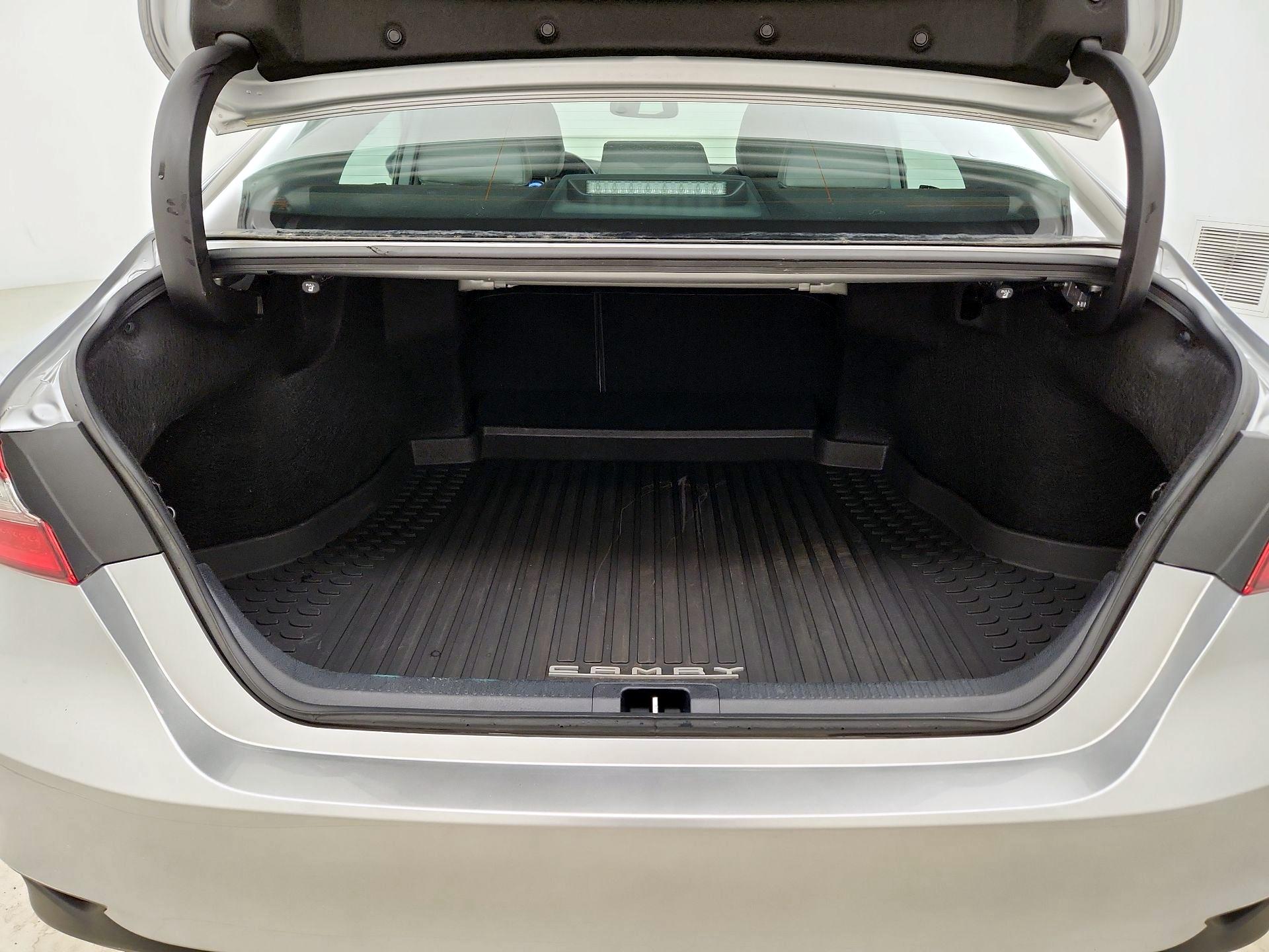 Thumbnail: 2023 Toyota Camry - 18