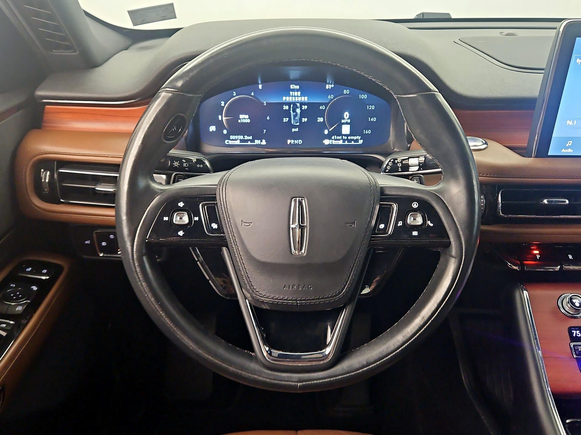 Thumbnail: 2020 Lincoln Aviator - 10