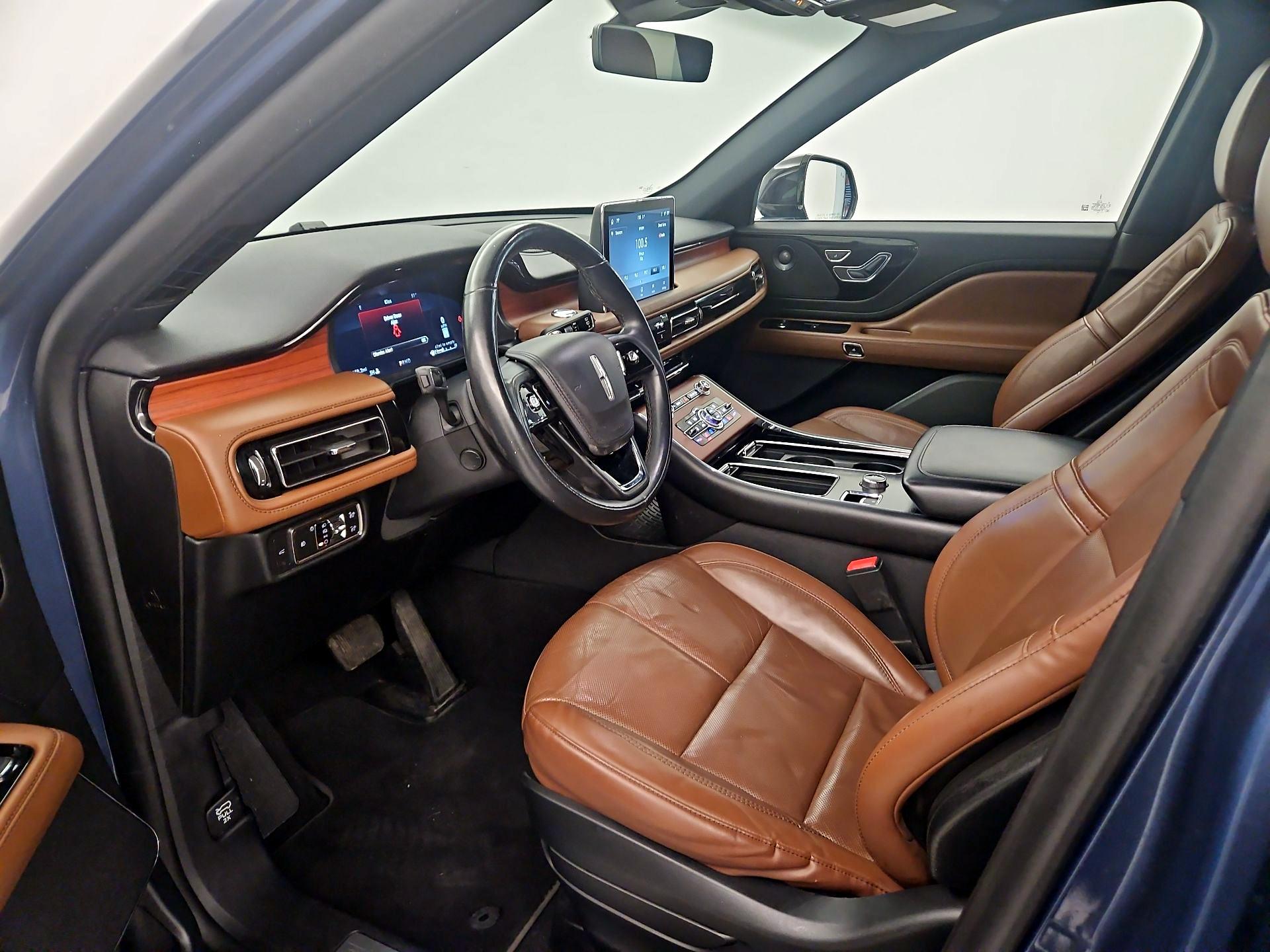 Thumbnail: 2020 Lincoln Aviator - 11