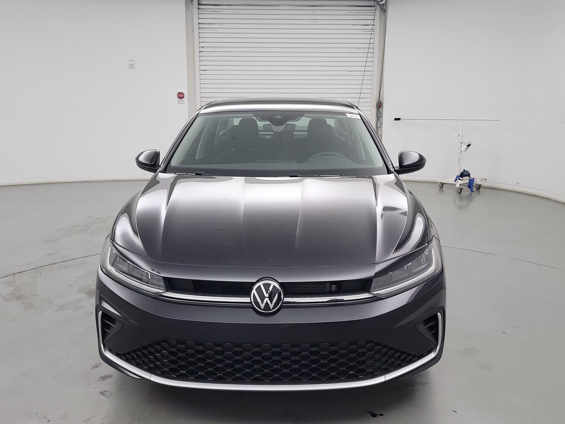 Thumbnail: 2025 Volkswagen Jetta - 2